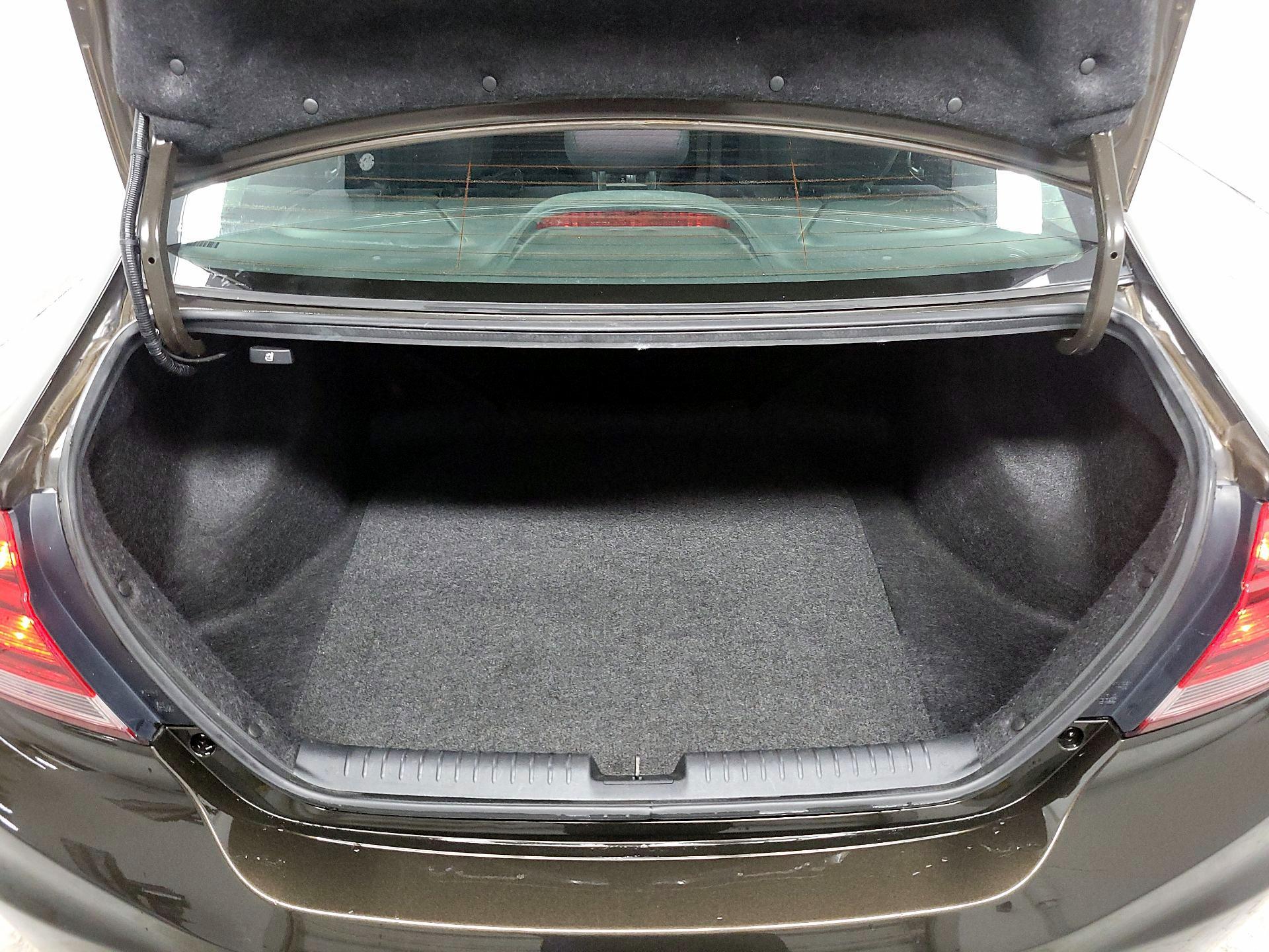 Thumbnail: 2013 Honda Civic - 18