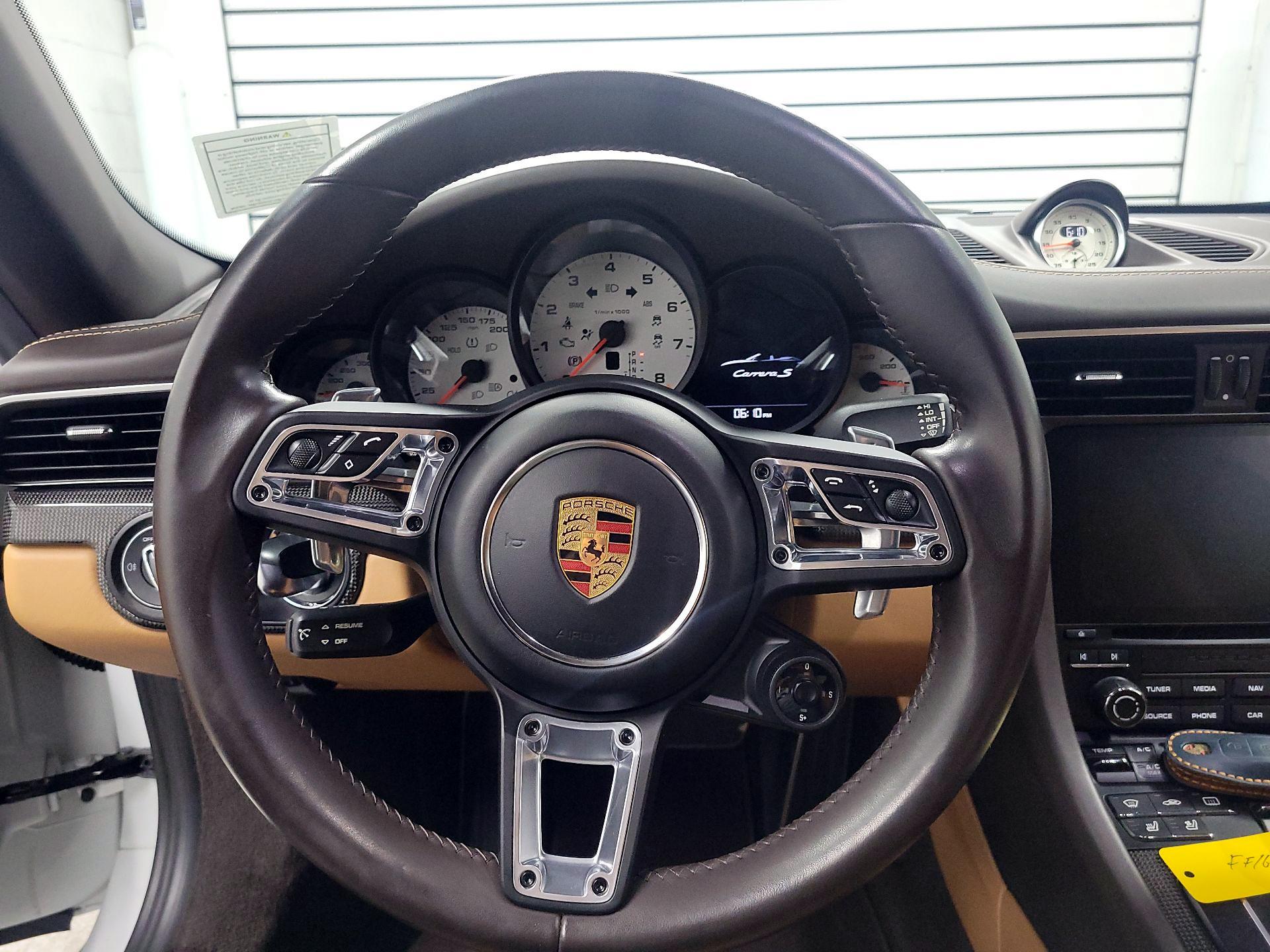 Thumbnail: 2019 Porsche 911 - 10