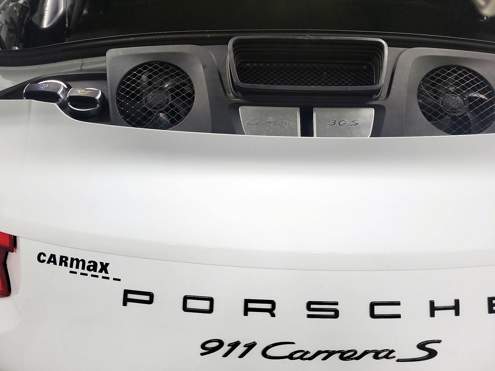 Thumbnail: 2019 Porsche 911 - 18
