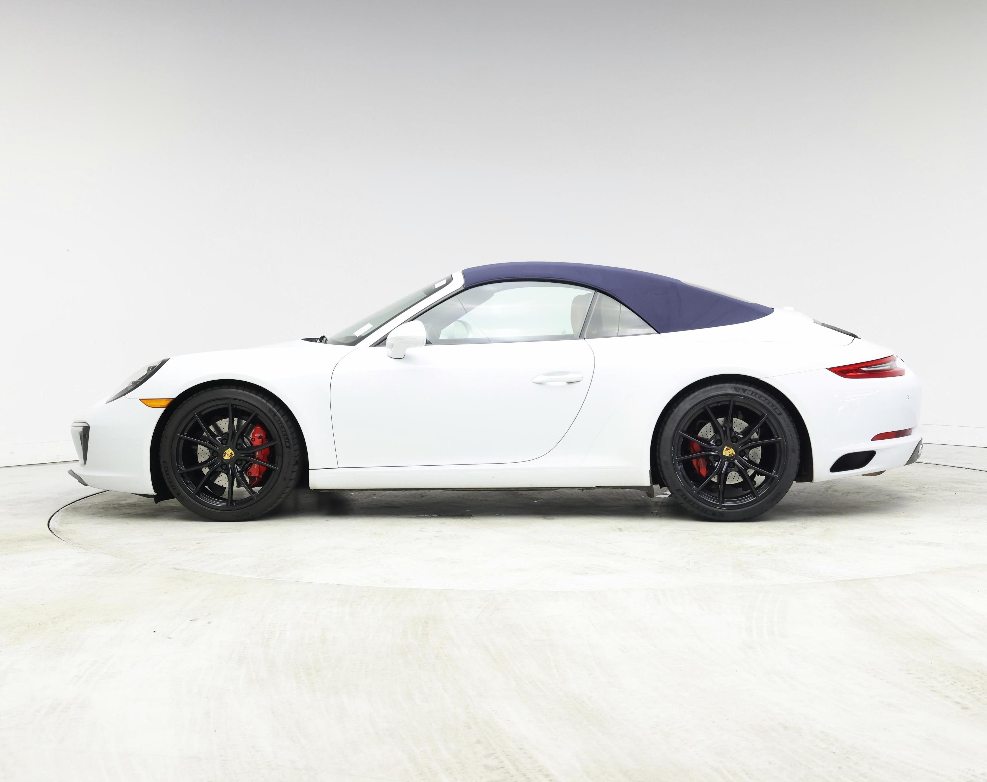 Thumbnail: 2019 Porsche 911 - 3