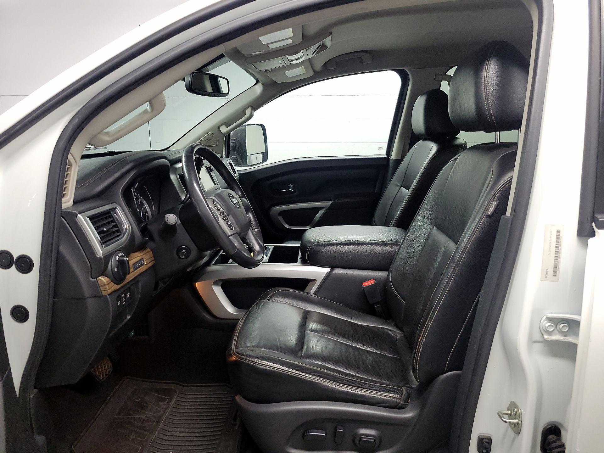 Thumbnail: 2016 Nissan Titan - 11