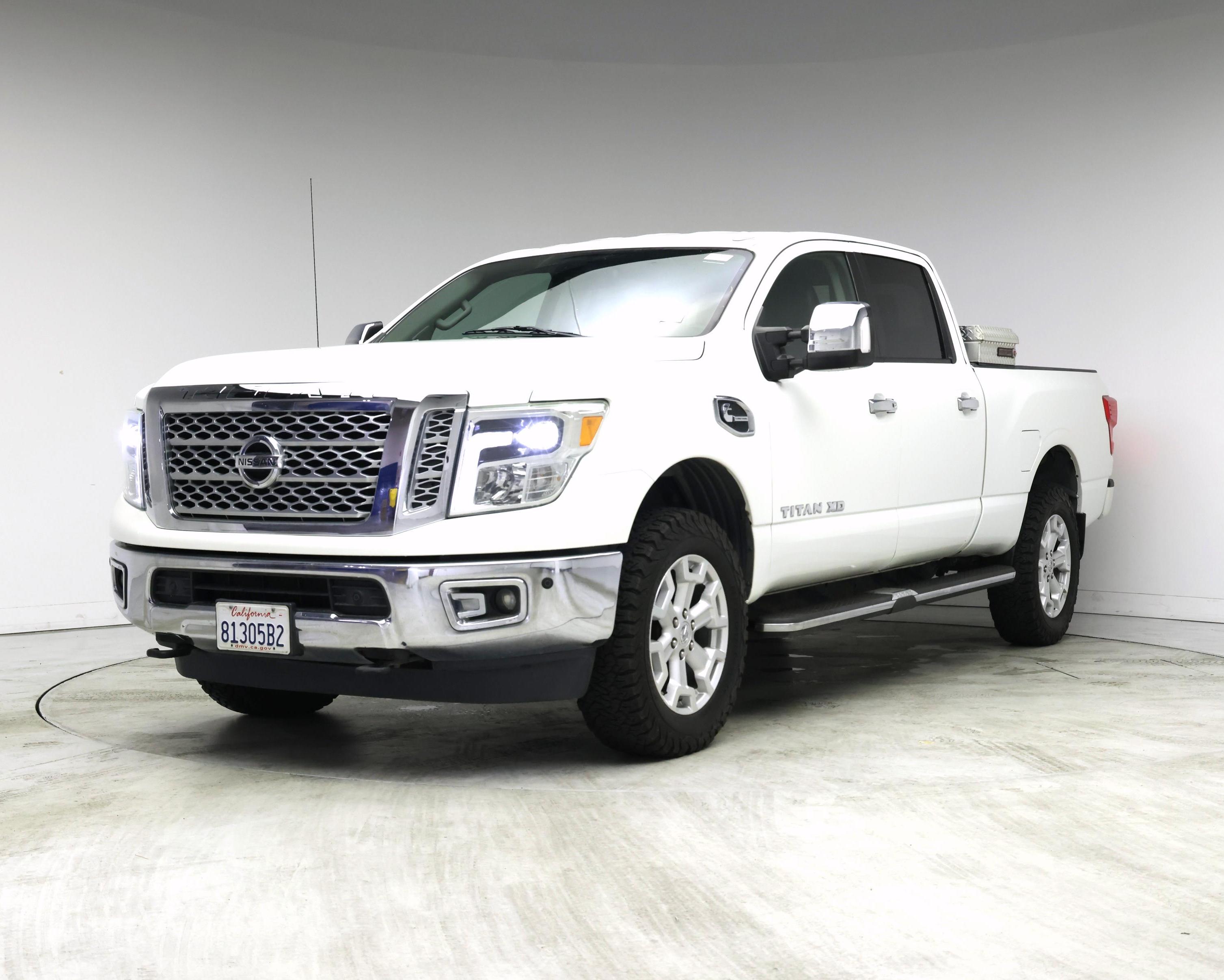 Thumbnail: 2016 Nissan Titan - 4