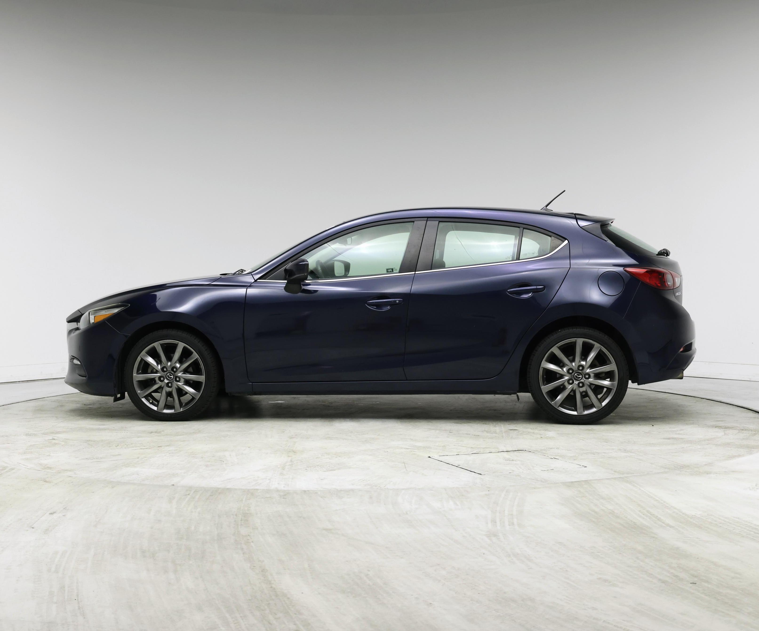 Thumbnail: 2018 Mazda Mazda3 - 3