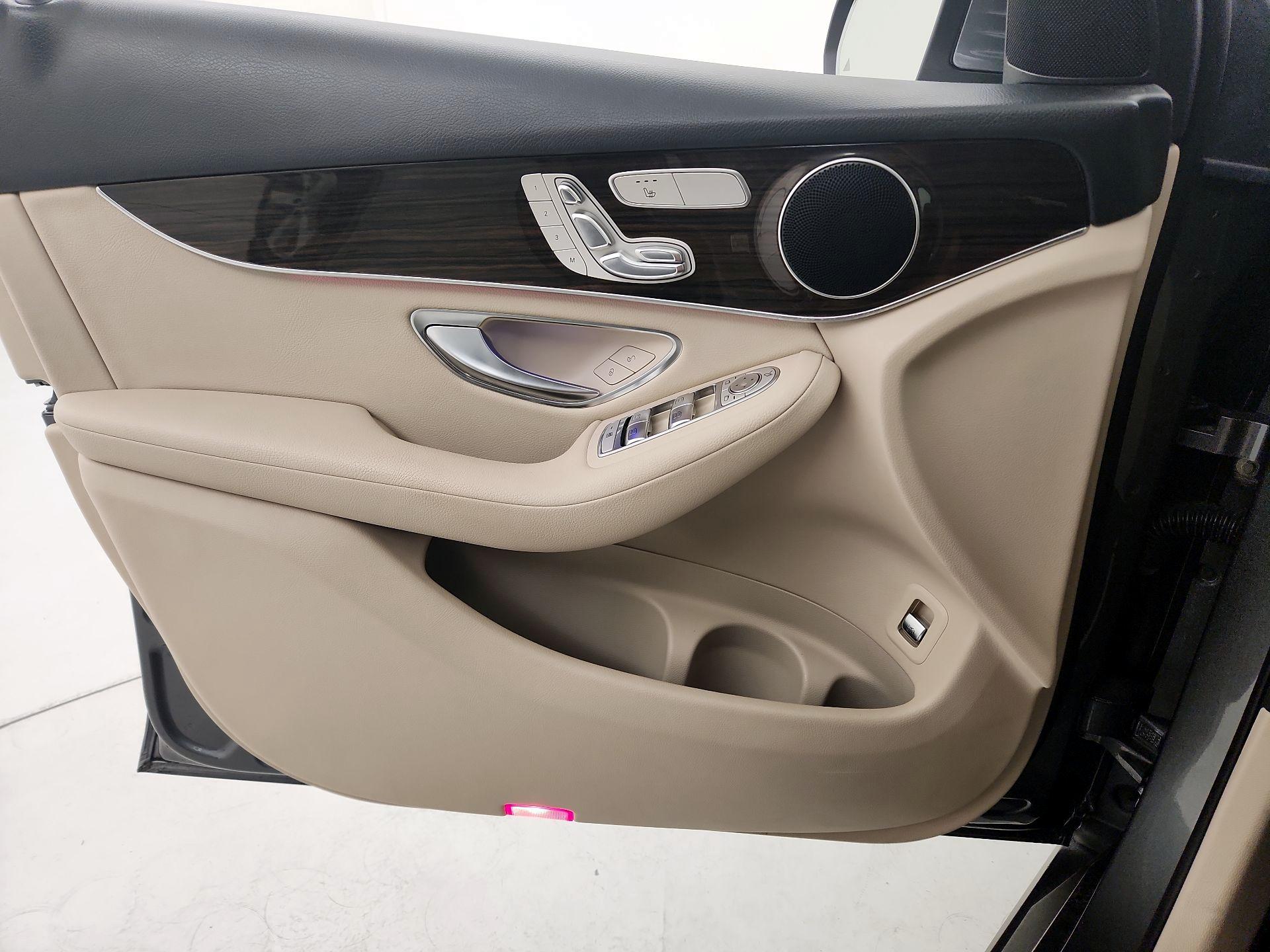 Thumbnail: 2020 Mercedes-Benz GLC - 12