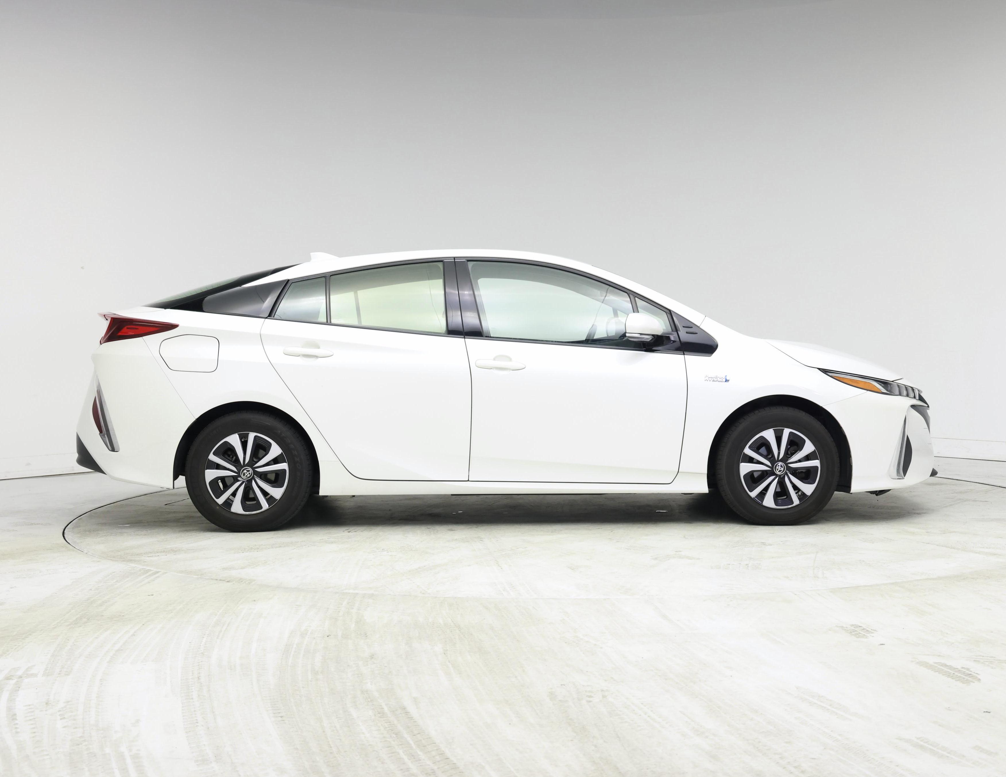 Thumbnail: 2019 Toyota Prius Prime - 7
