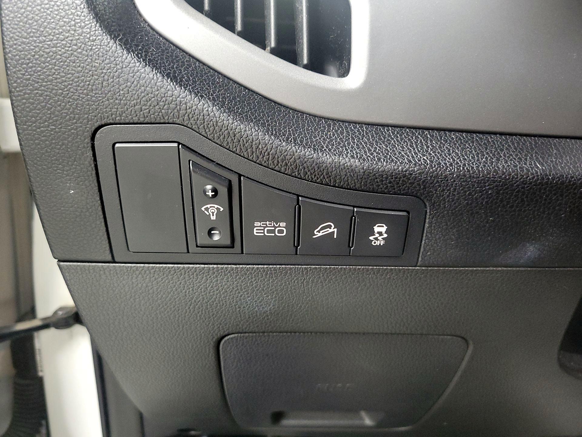 Thumbnail: 2015 Kia Sportage - 13