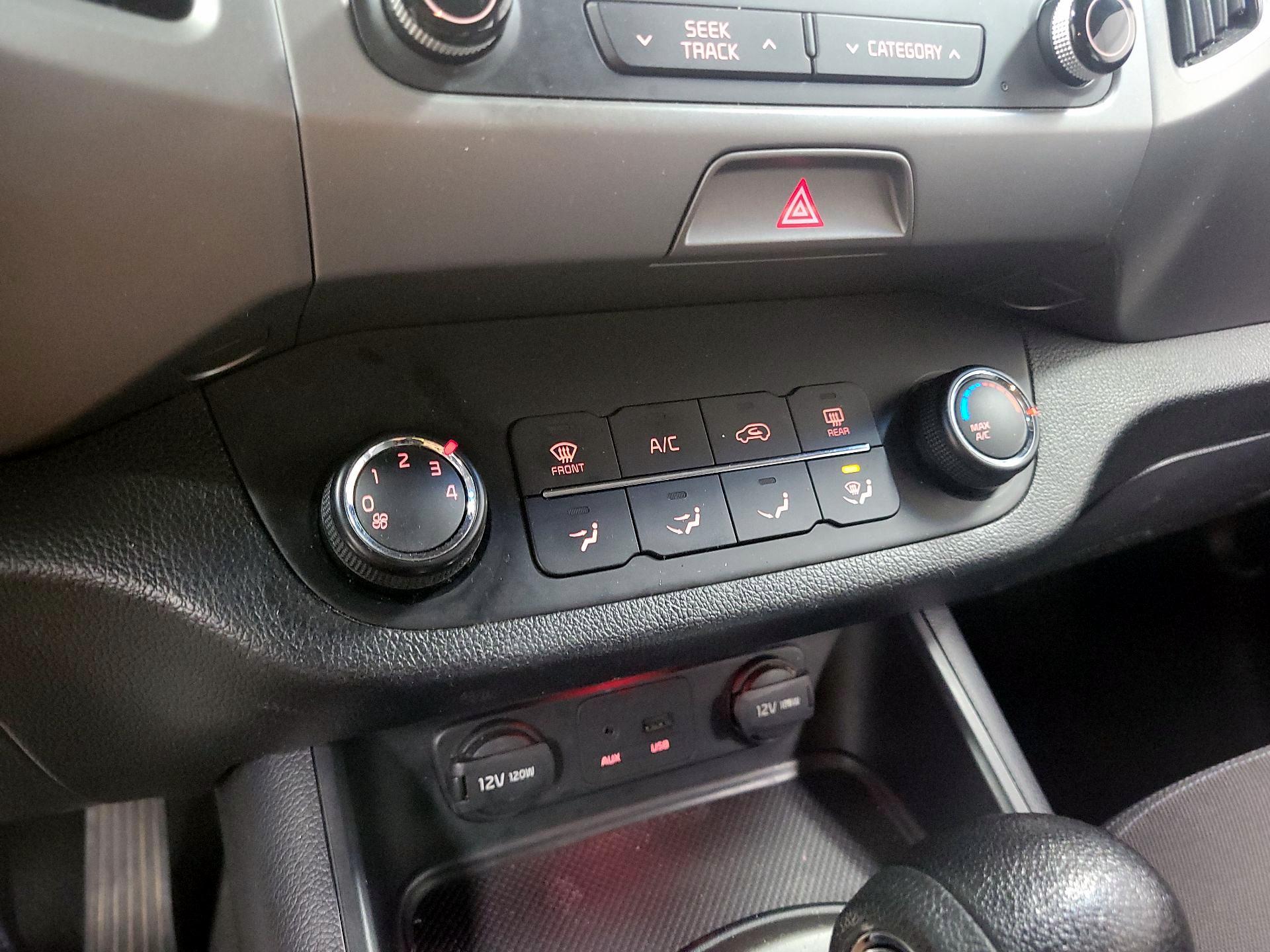 Thumbnail: 2015 Kia Sportage - 16