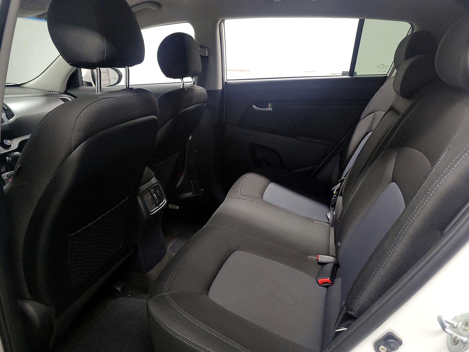 Thumbnail: 2015 Kia Sportage - 19
