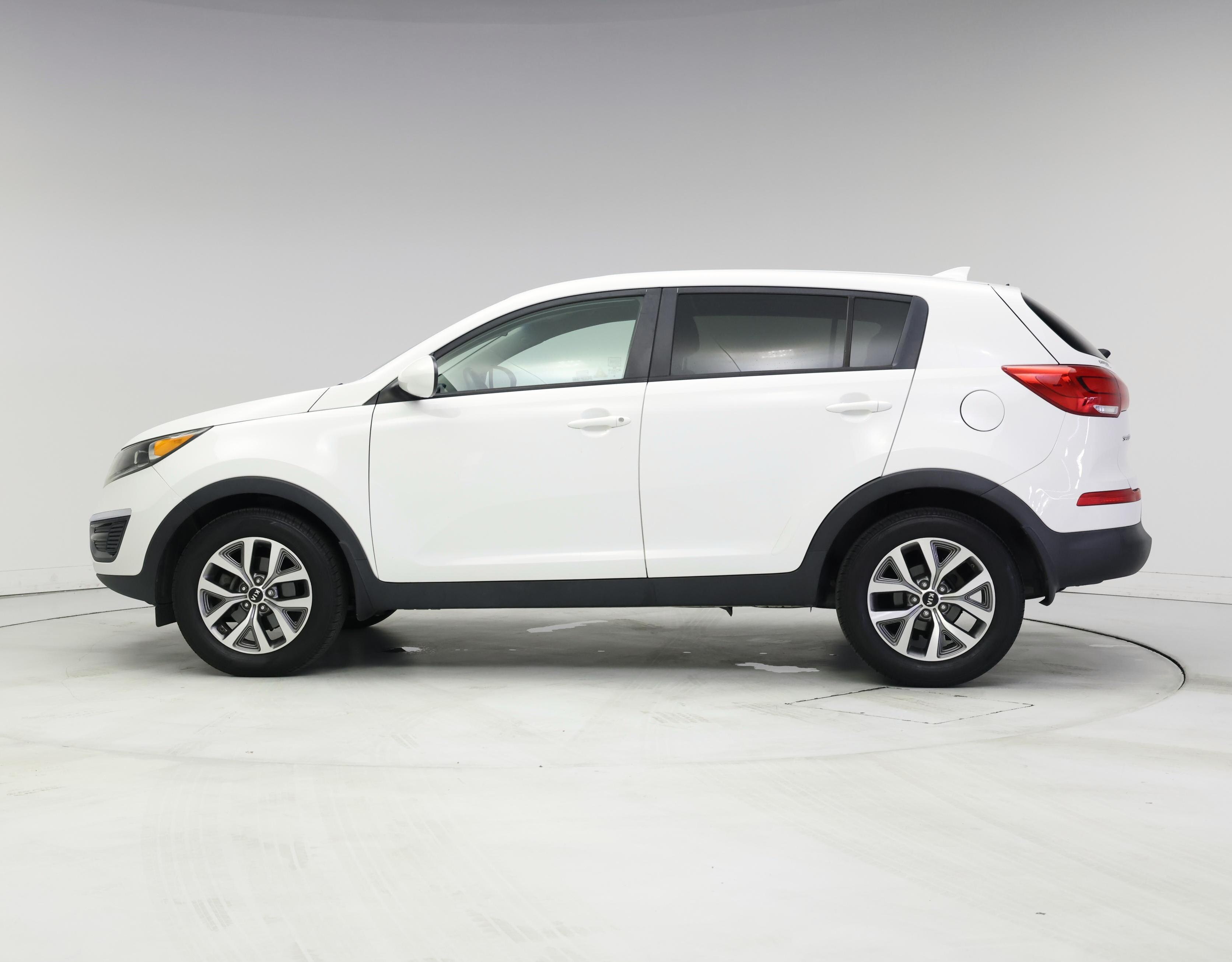 Thumbnail: 2015 Kia Sportage - 3