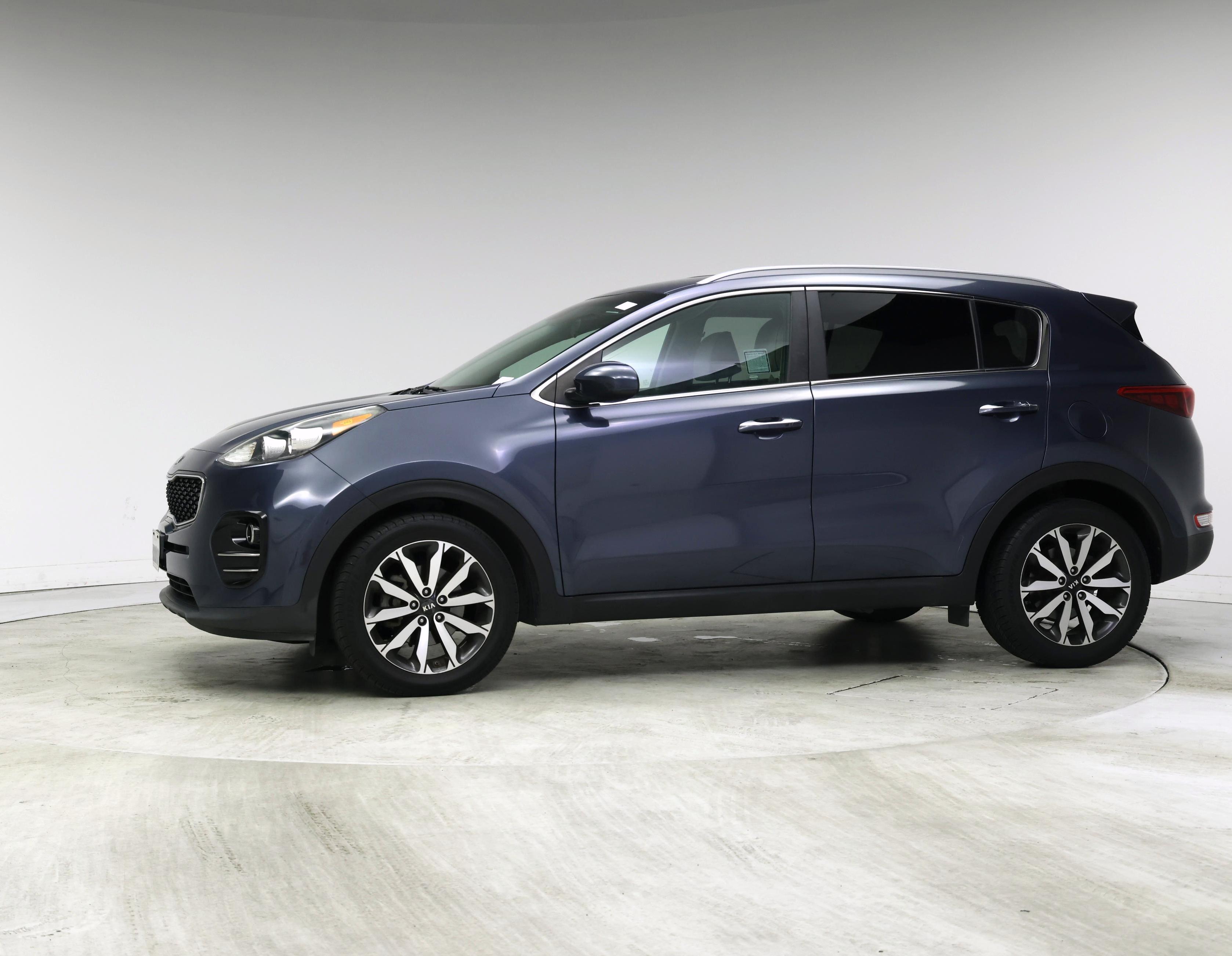 Thumbnail: 2017 Kia Sportage - 3