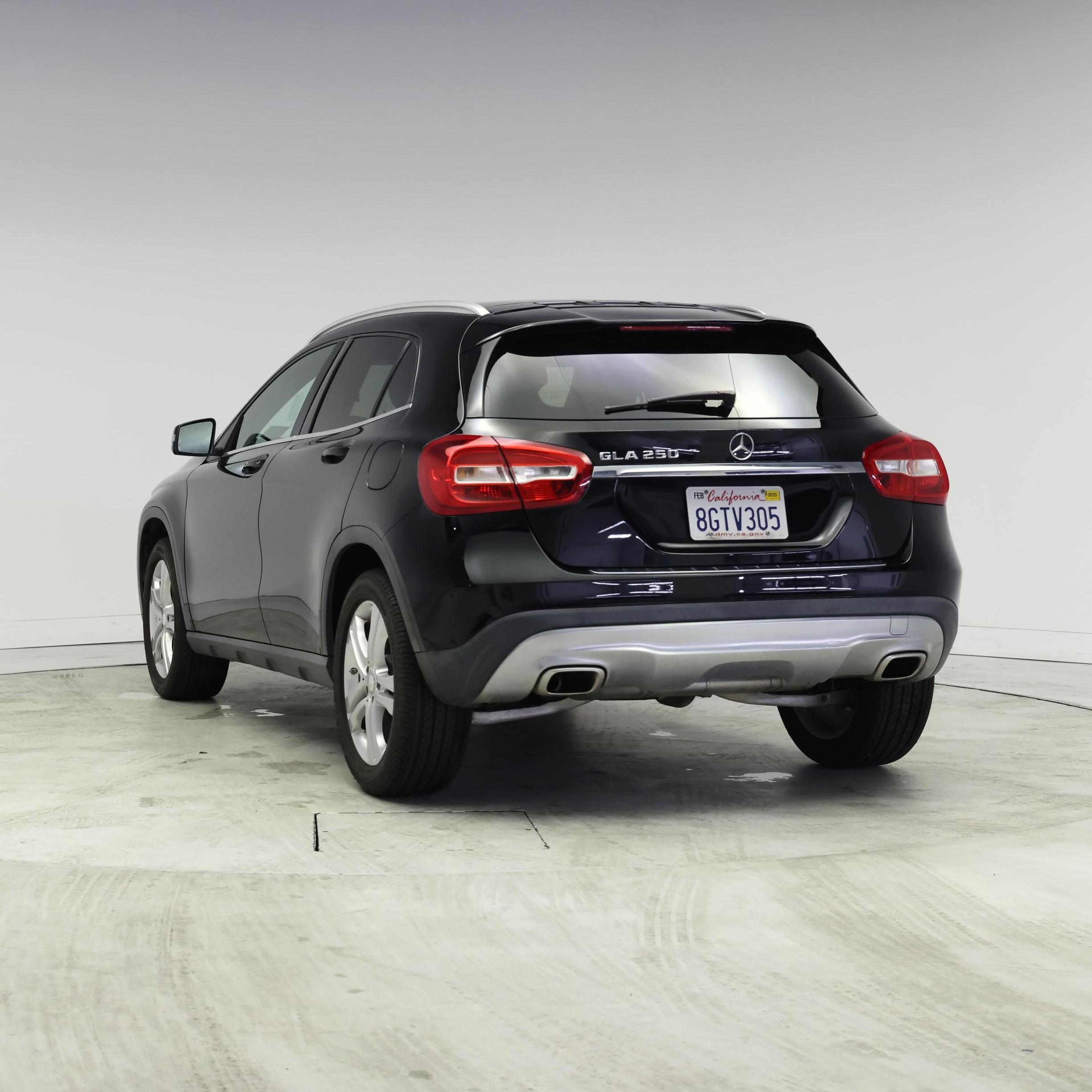Thumbnail: 2016 Mercedes-Benz GLA - 2