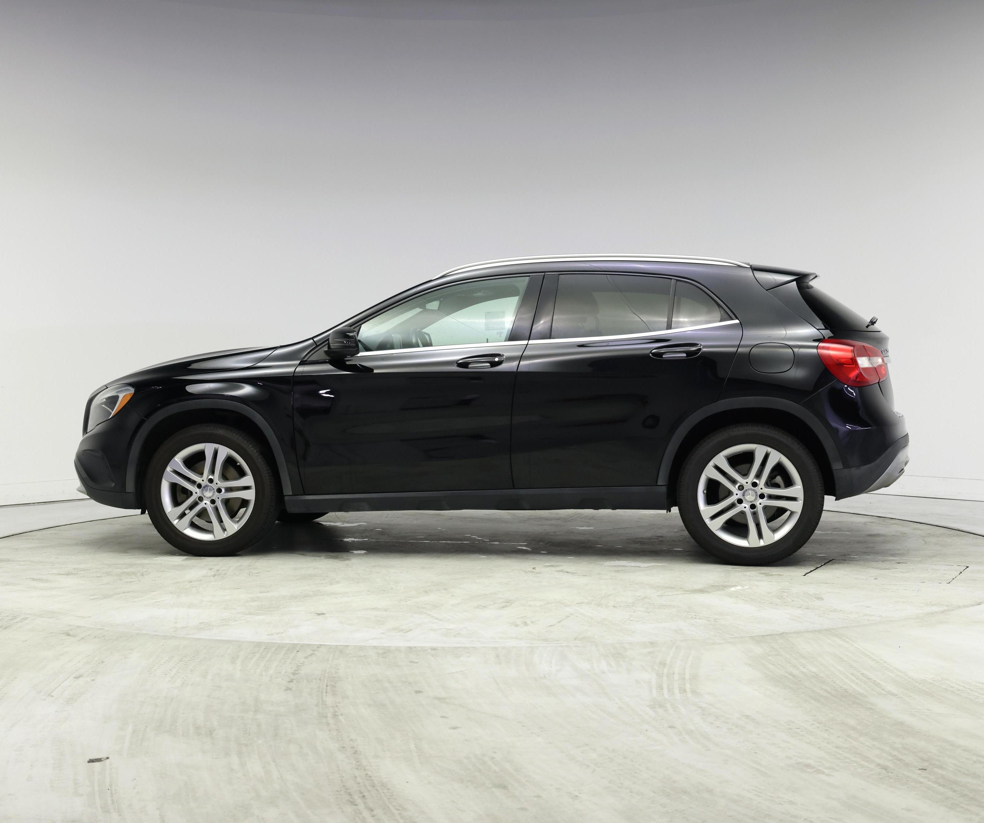 Thumbnail: 2016 Mercedes-Benz GLA - 3