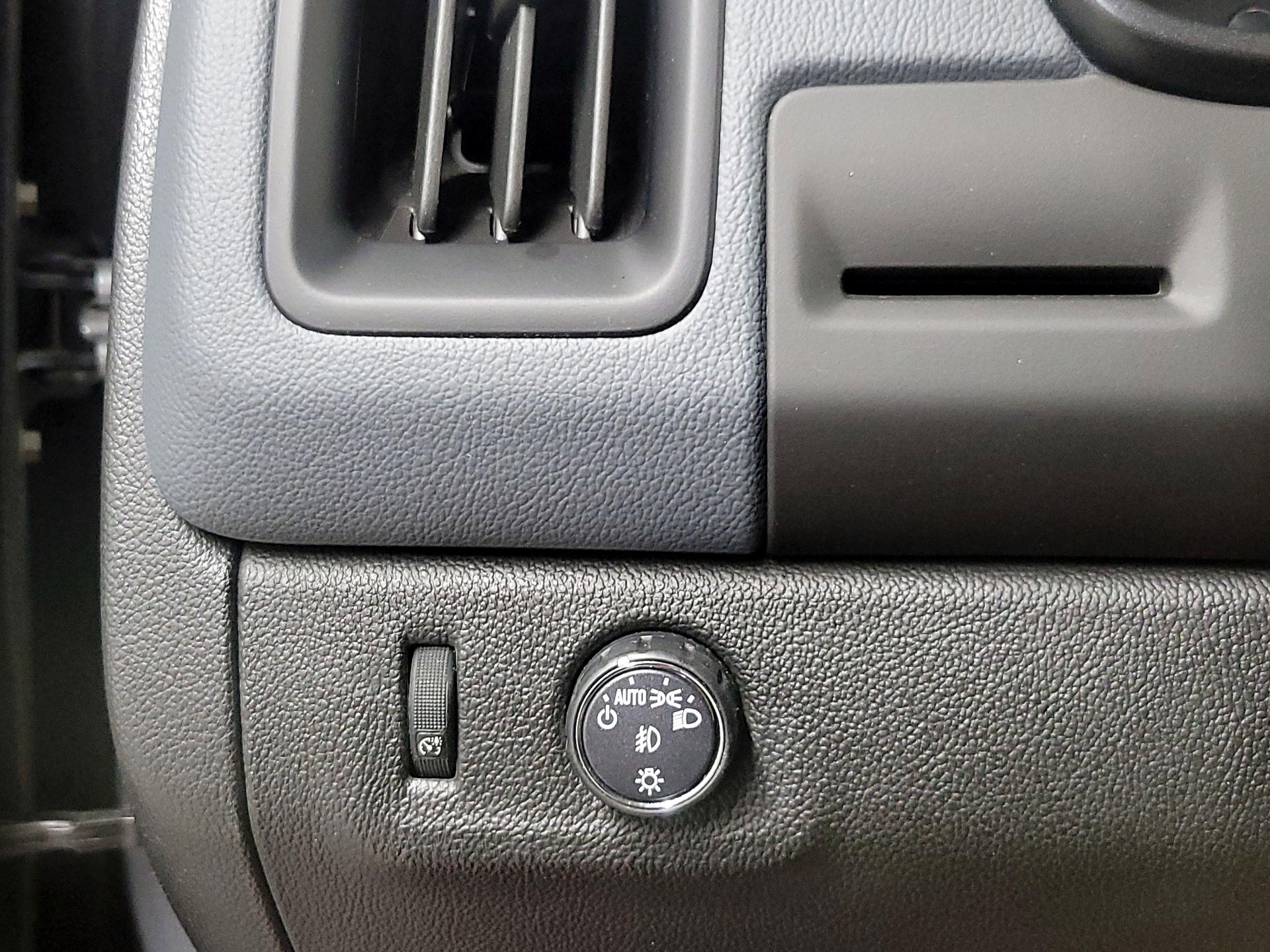 Thumbnail: 2018 Chevrolet Colorado - 13