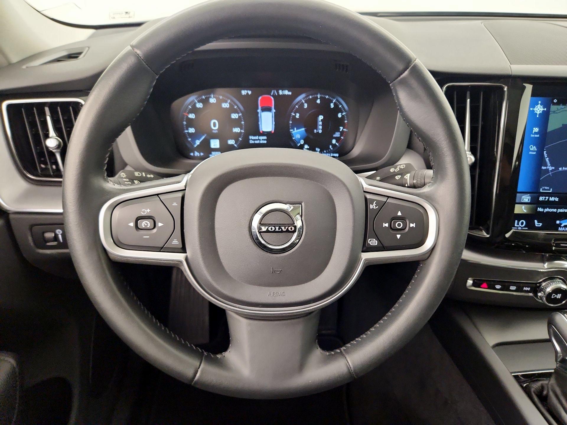 Thumbnail: 2020 Volvo XC60 - 10