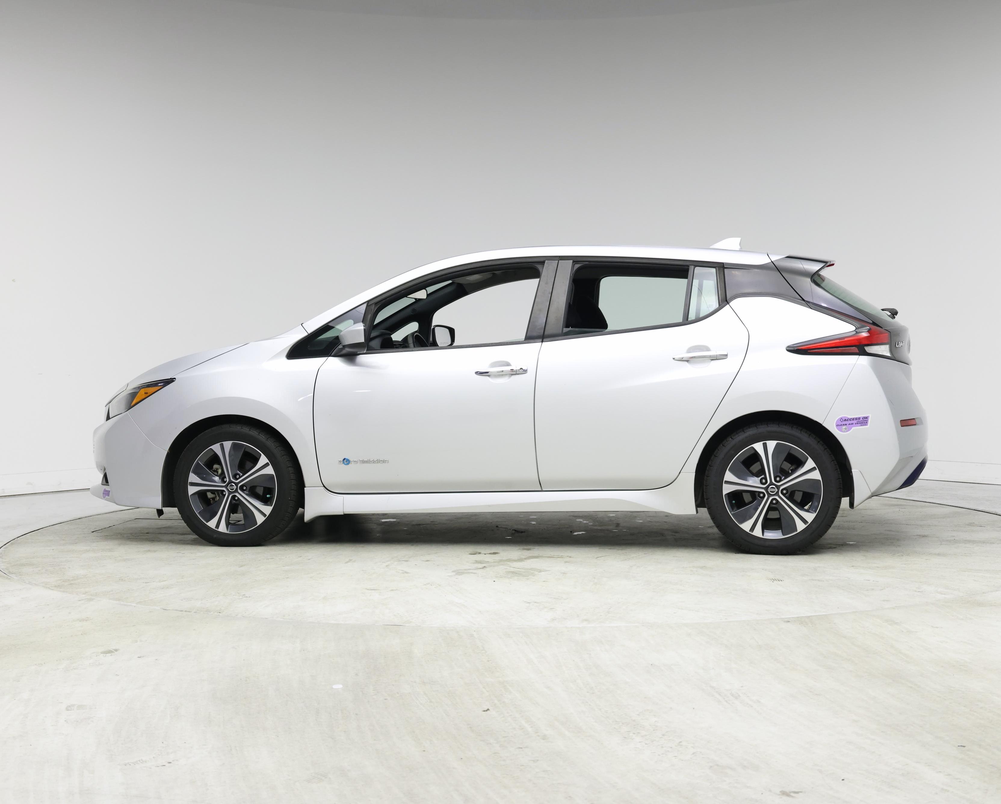 Thumbnail: 2018 Nissan Leaf - 3