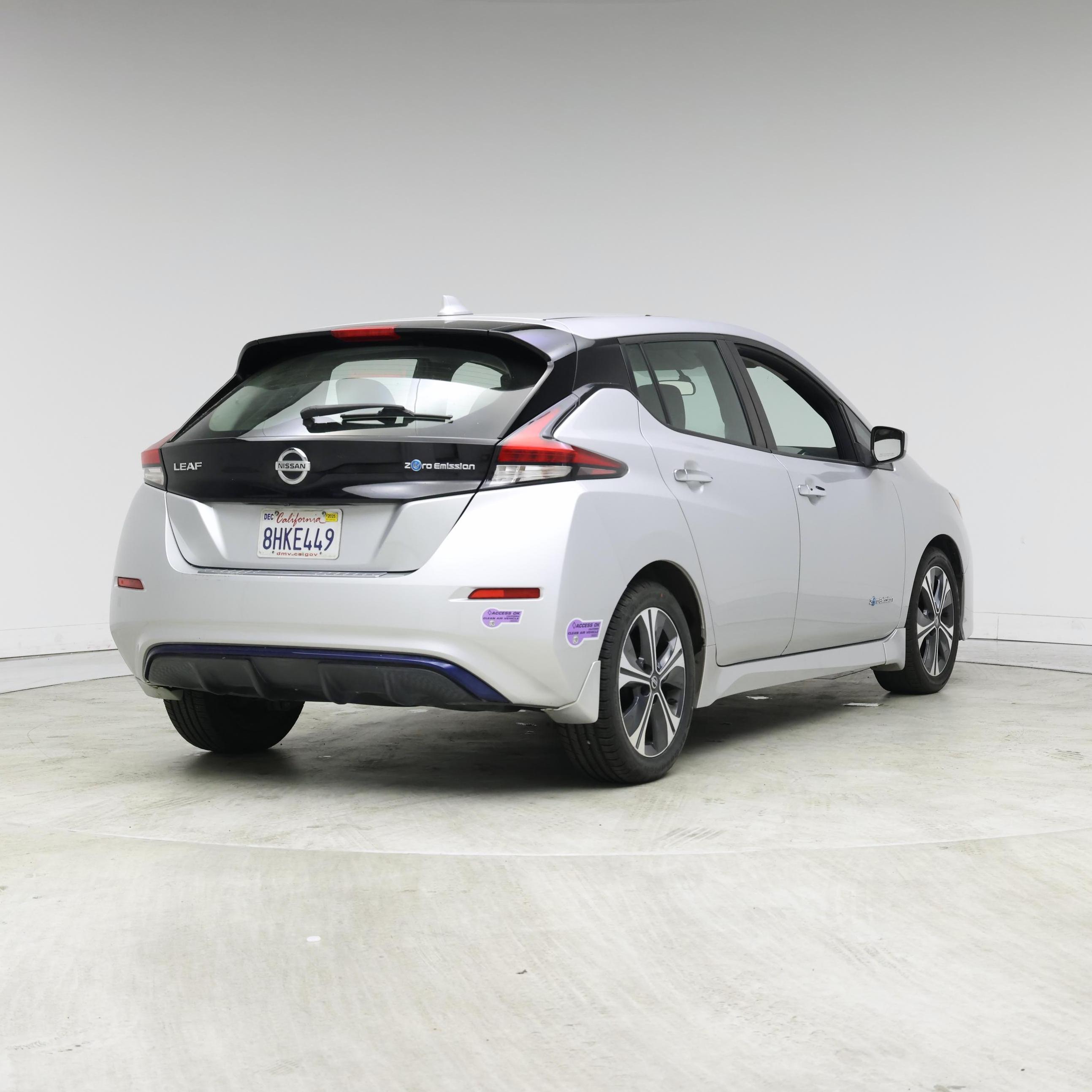 Thumbnail: 2018 Nissan Leaf - 8