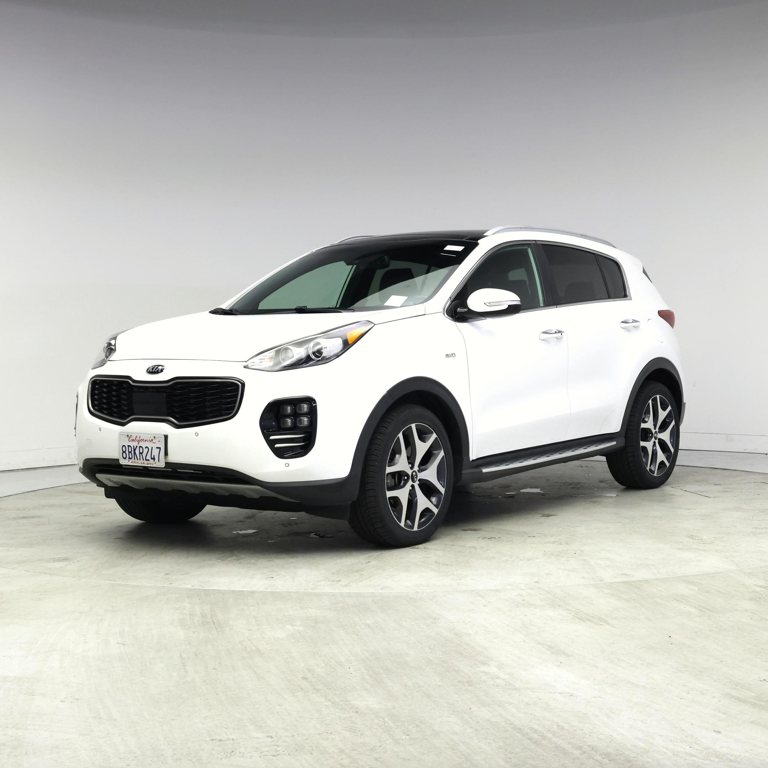 Thumbnail: 2017 Kia Sportage - 4