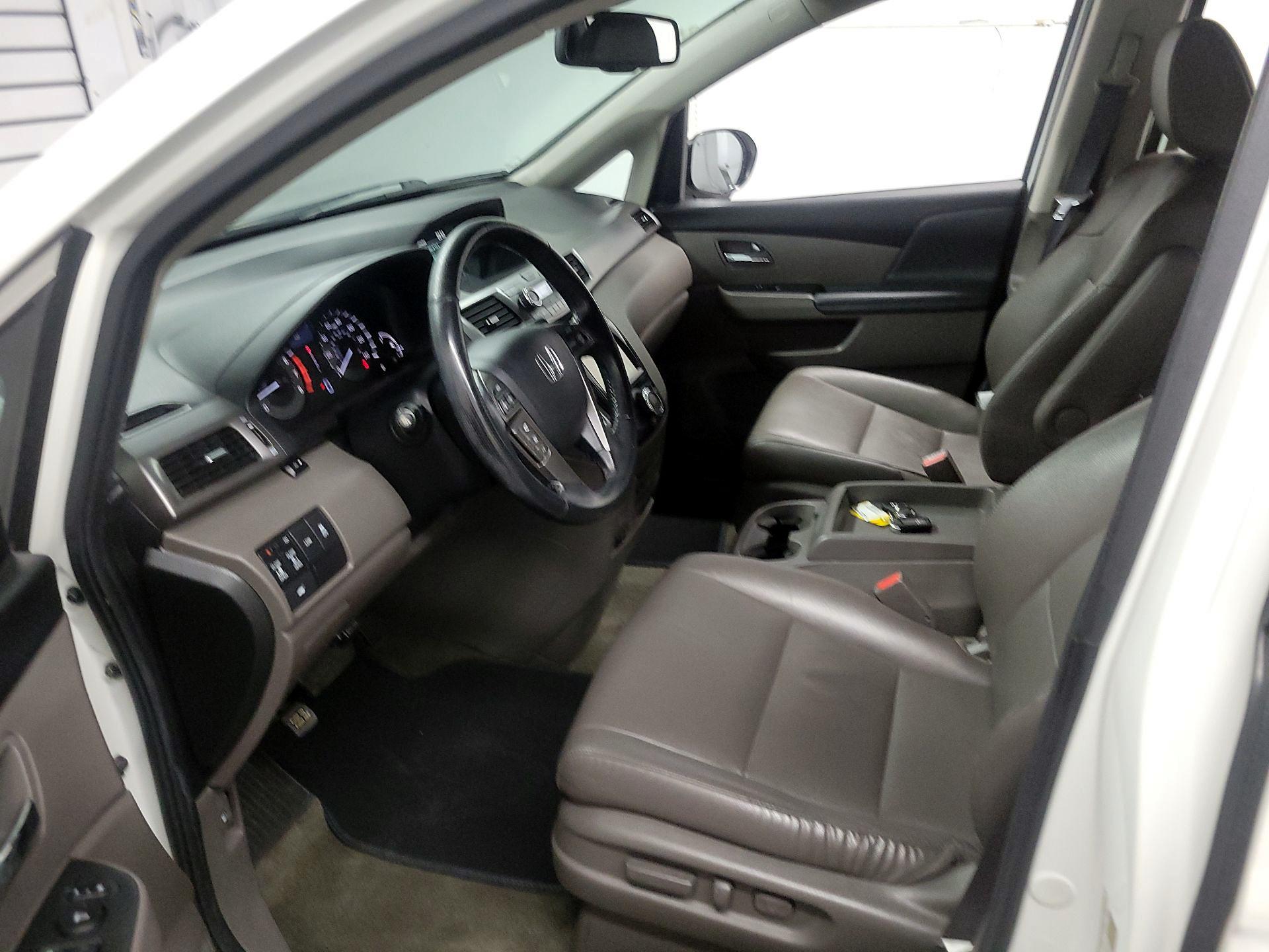 Thumbnail: 2015 Honda Odyssey - 11