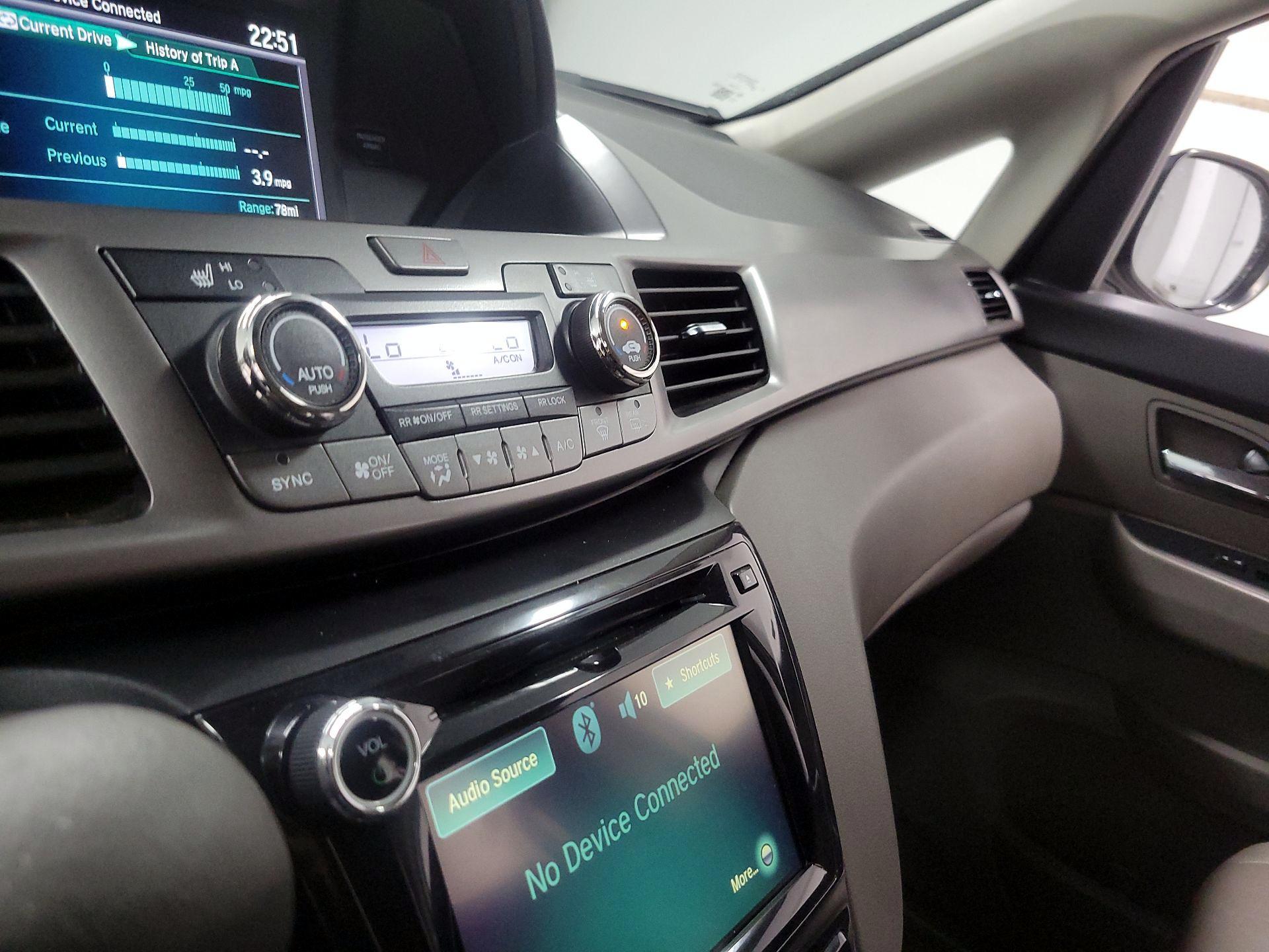 Thumbnail: 2015 Honda Odyssey - 15