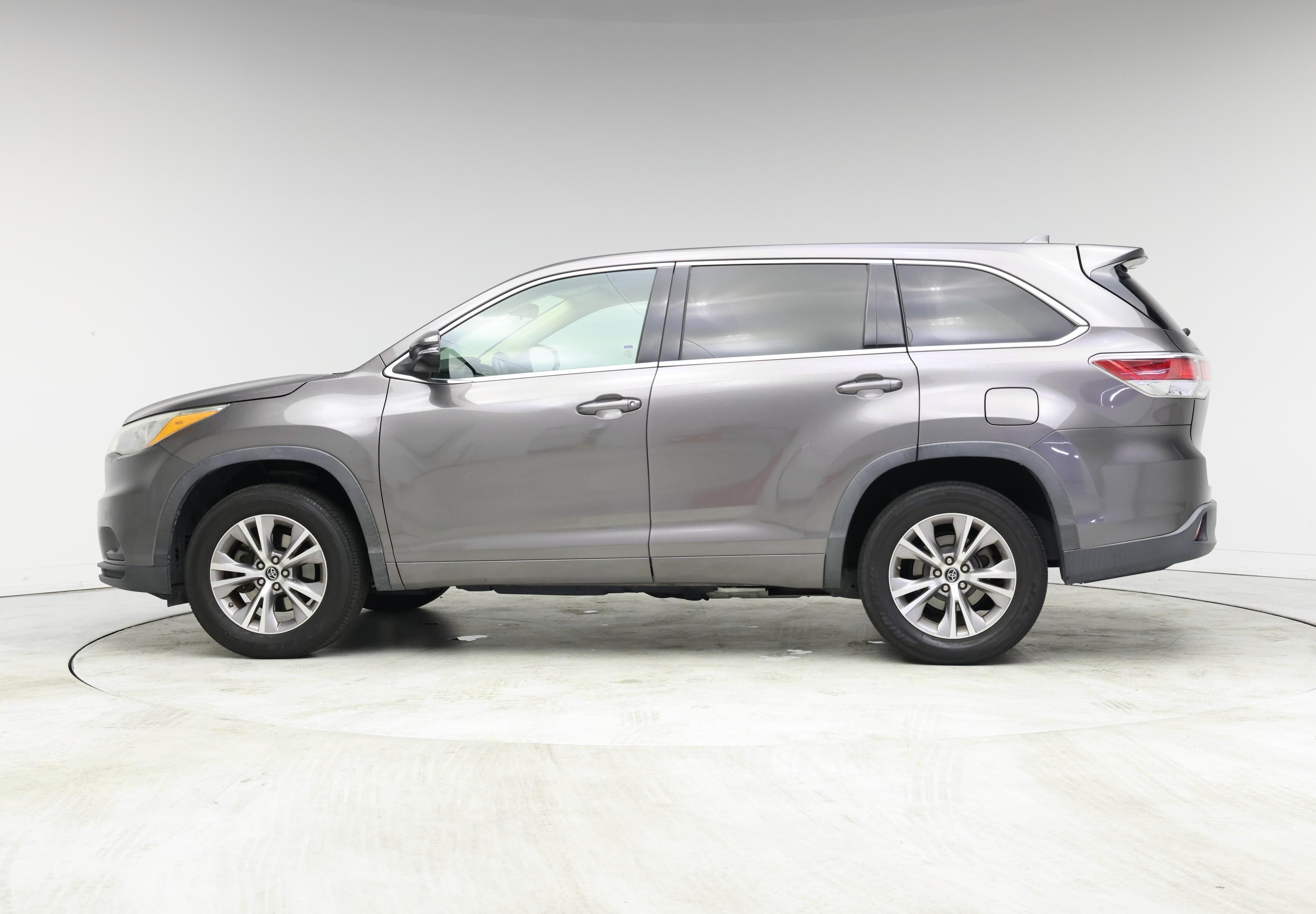 Thumbnail: 2016 Toyota Highlander - 3