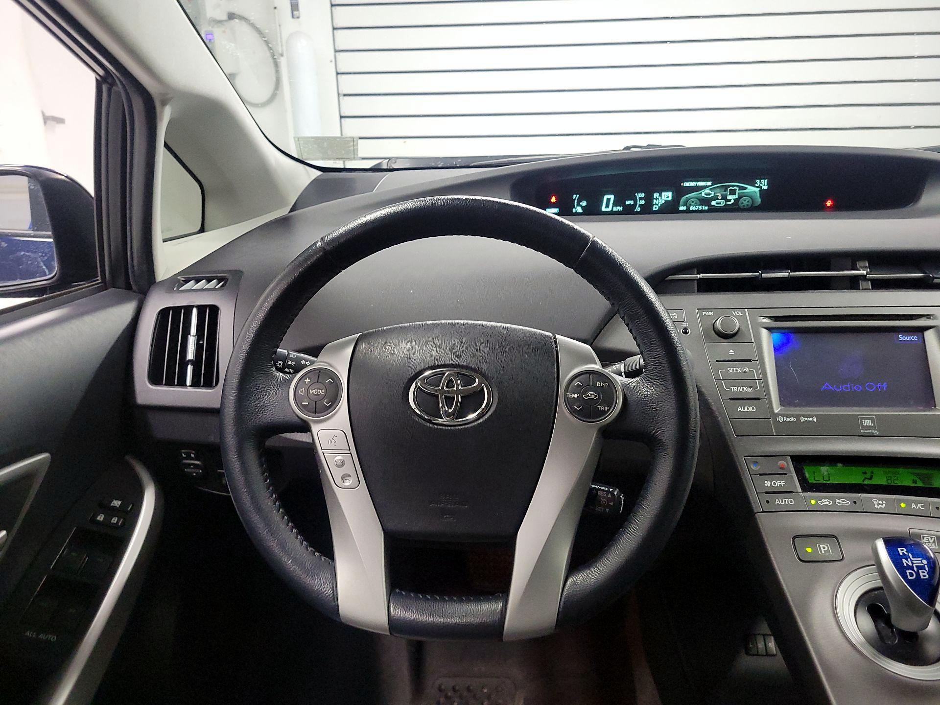 Thumbnail: 2015 Toyota Prius - 10