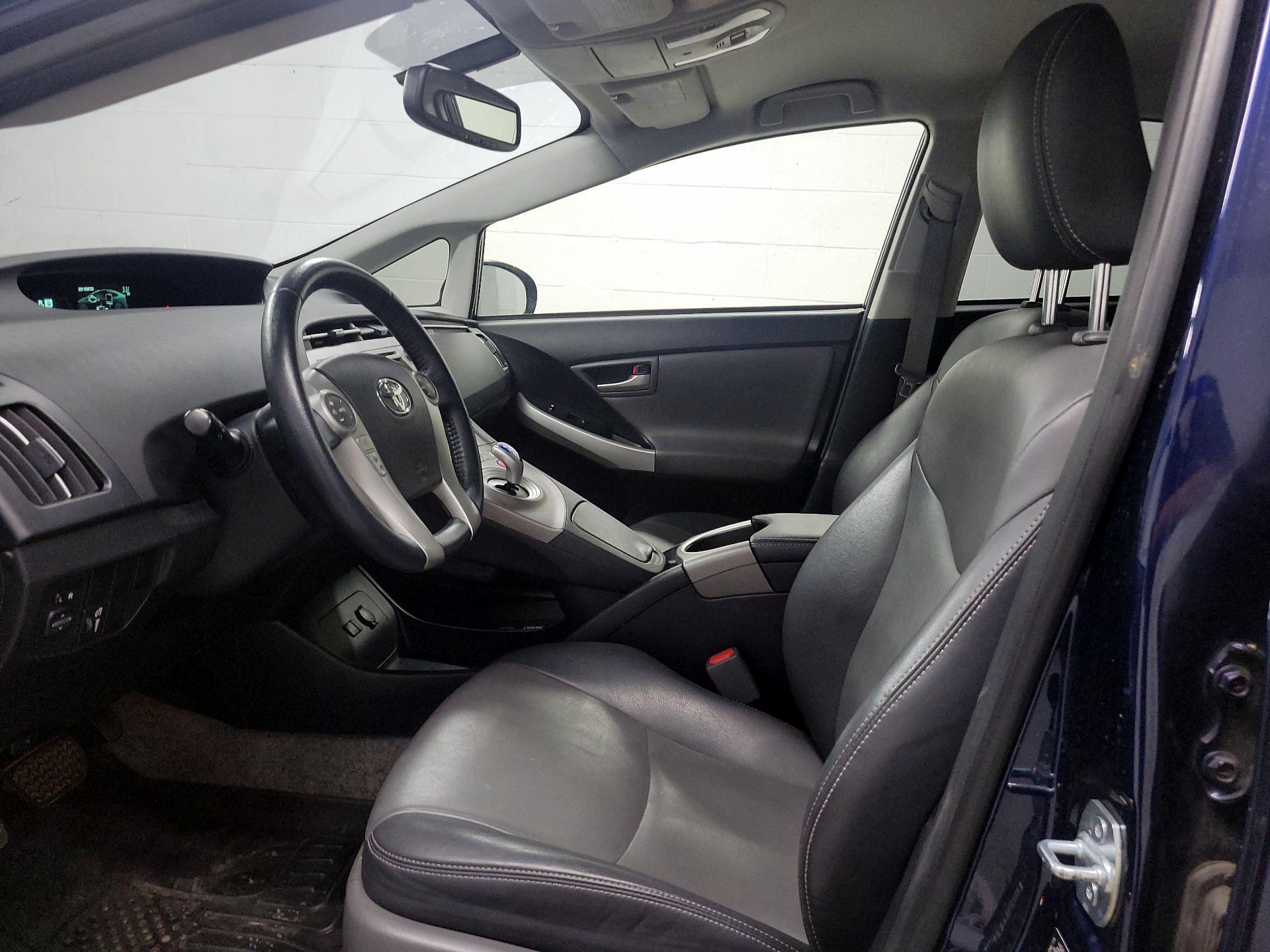 Thumbnail: 2015 Toyota Prius - 11