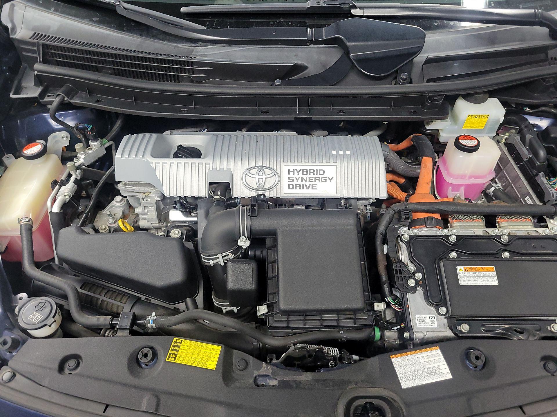 Thumbnail: 2015 Toyota Prius - 19