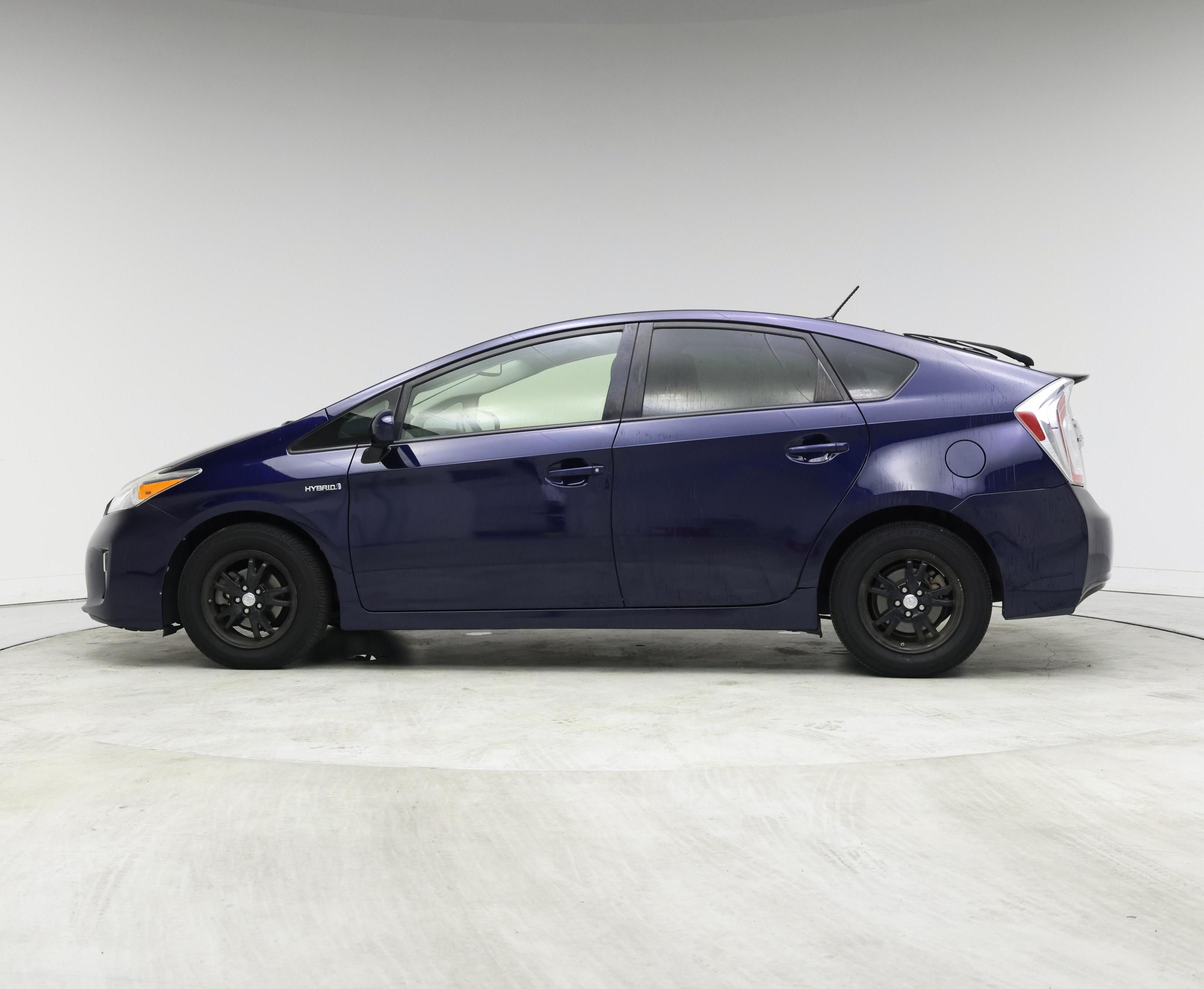 Thumbnail: 2015 Toyota Prius - 3