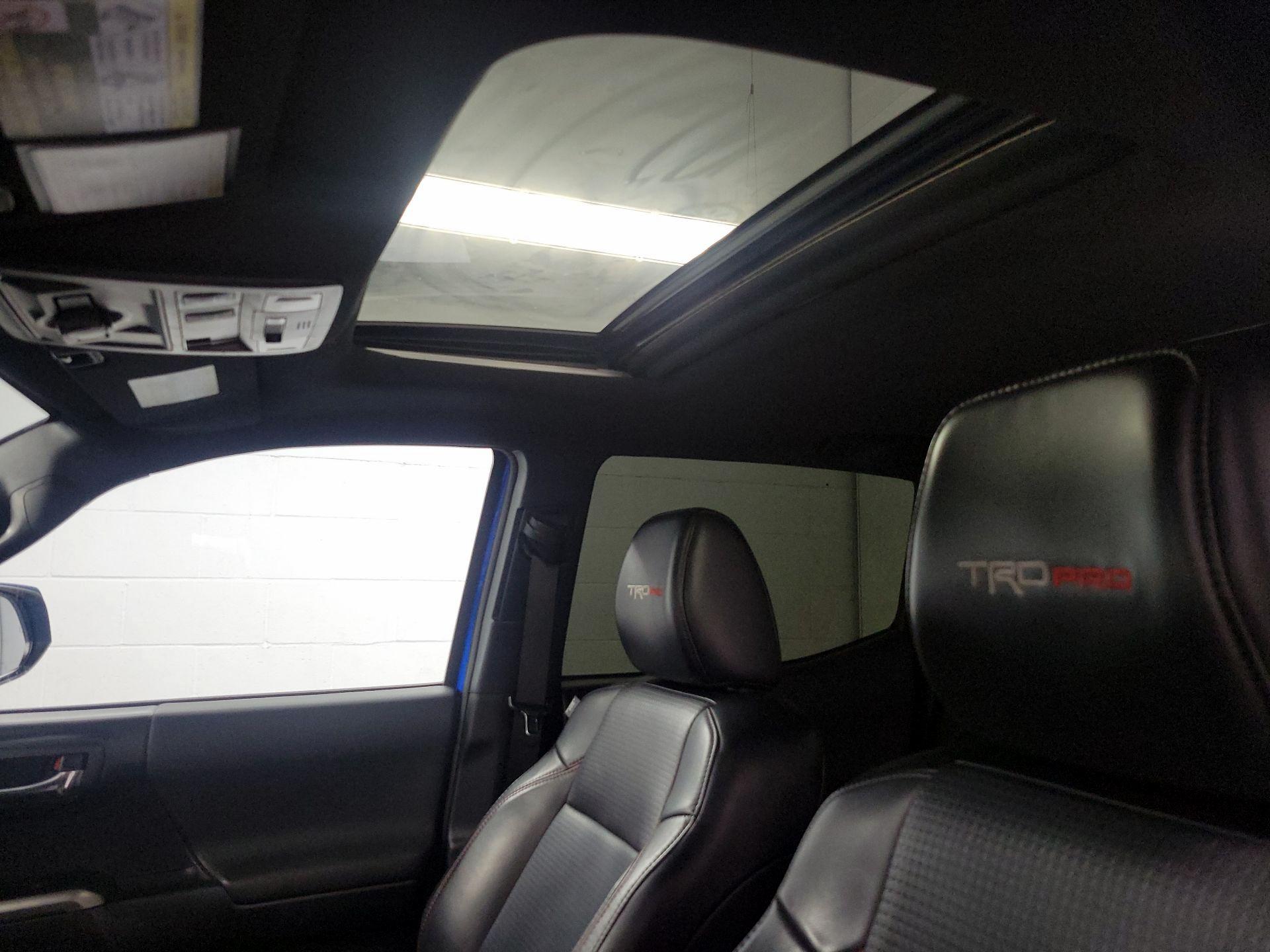 Thumbnail: 2019 Toyota Tacoma - 20