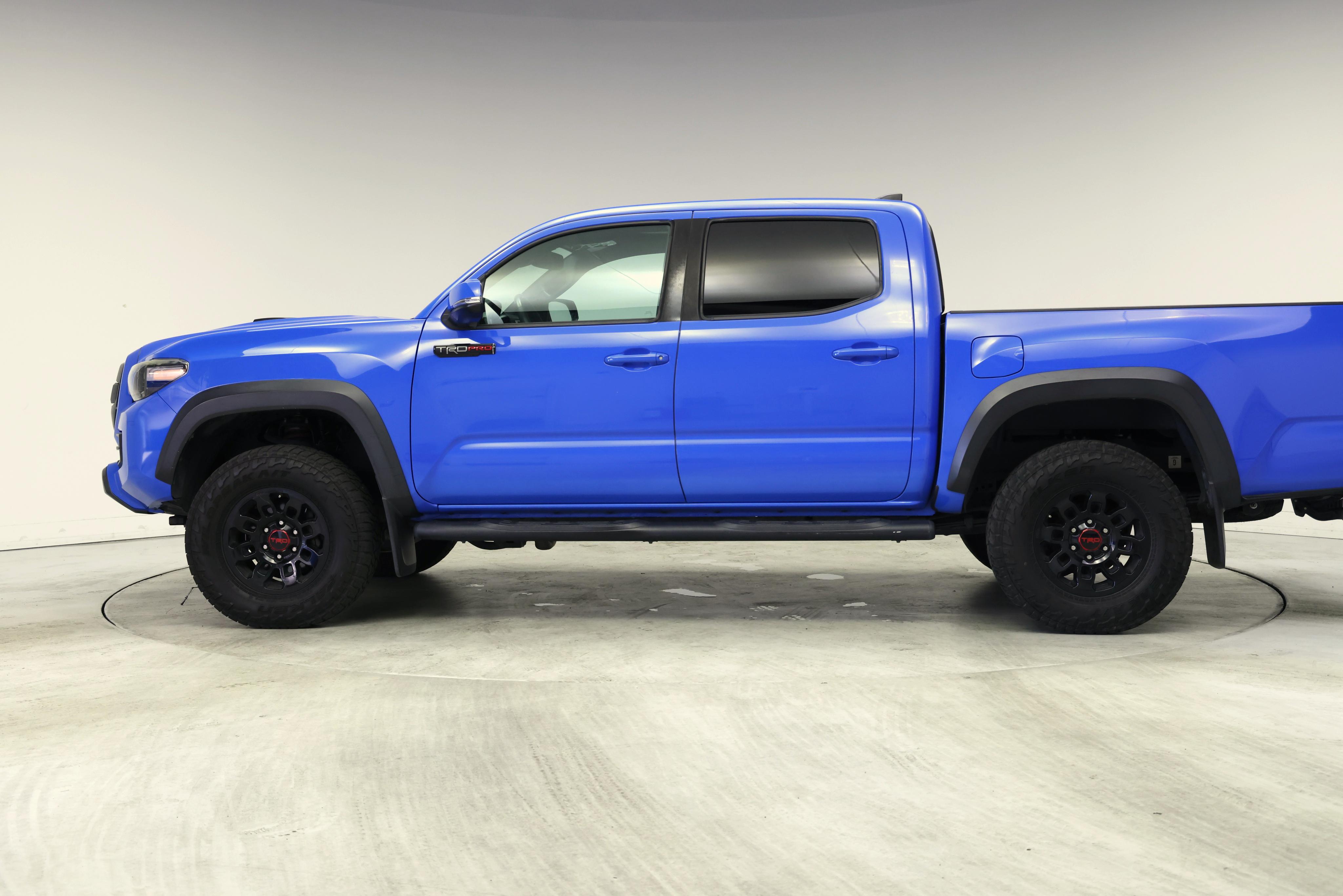 Thumbnail: 2019 Toyota Tacoma - 3