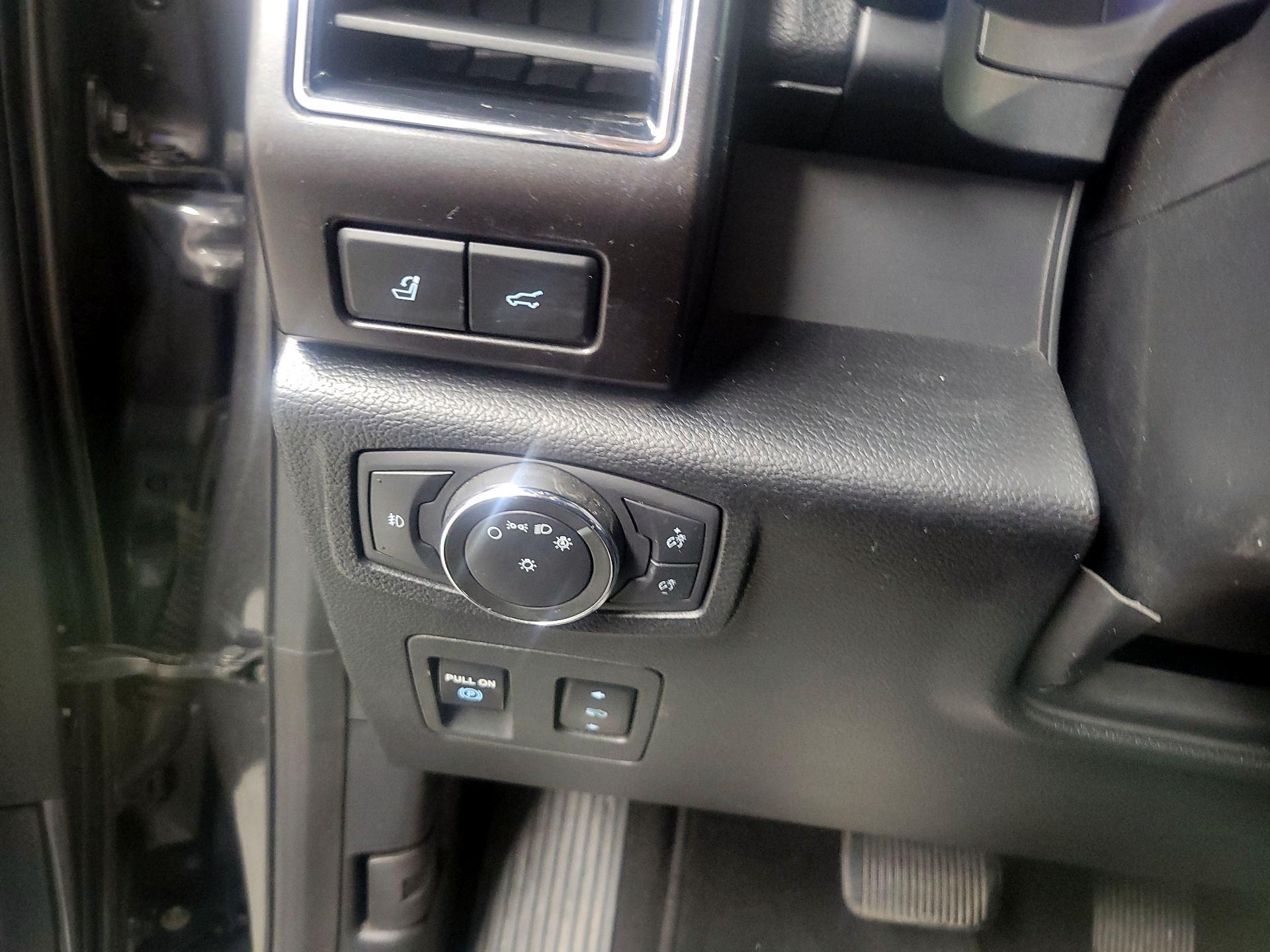 Thumbnail: 2020 Ford Expedition - 13