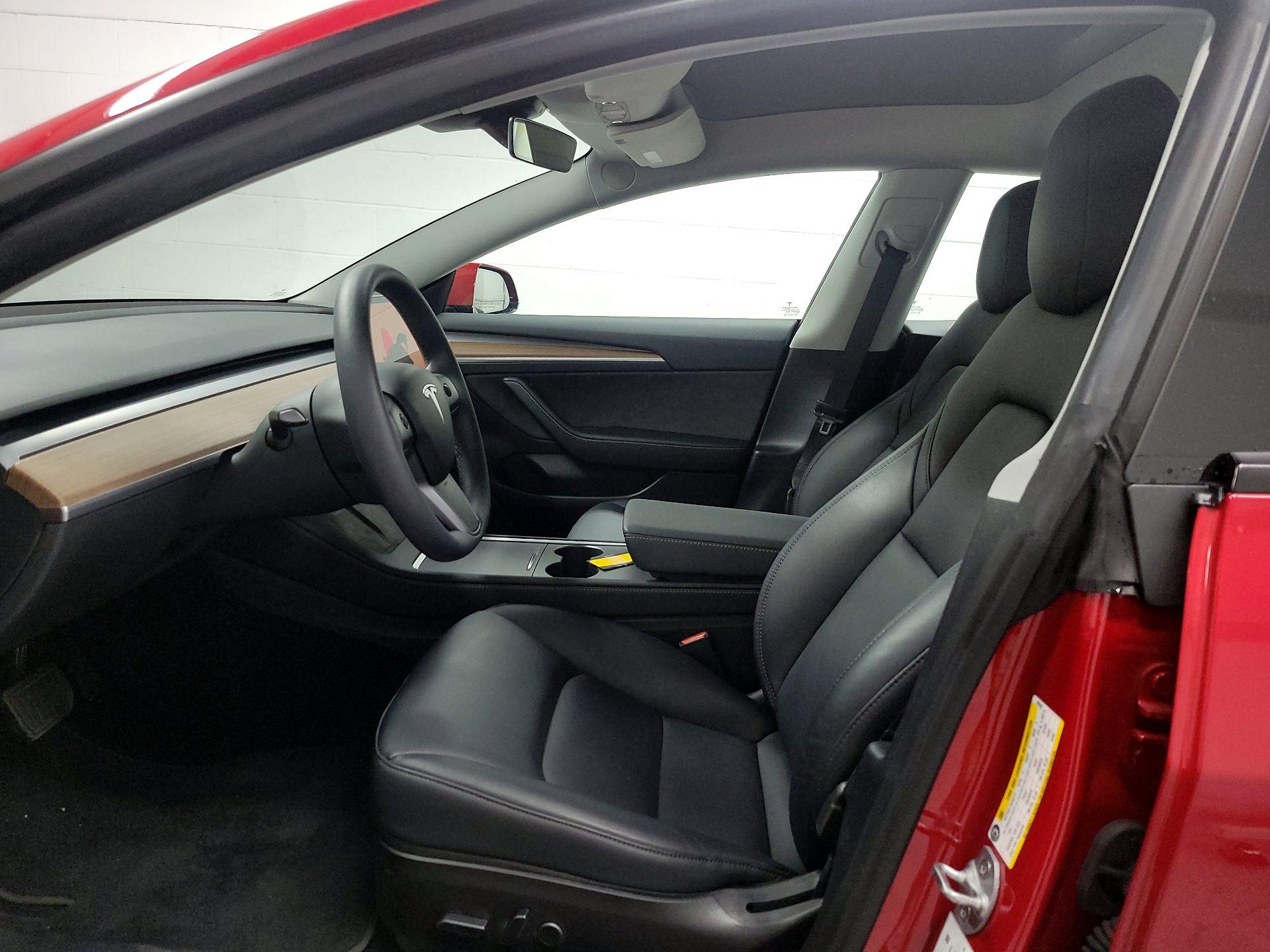 Thumbnail: 2023 Tesla Model 3 - 11