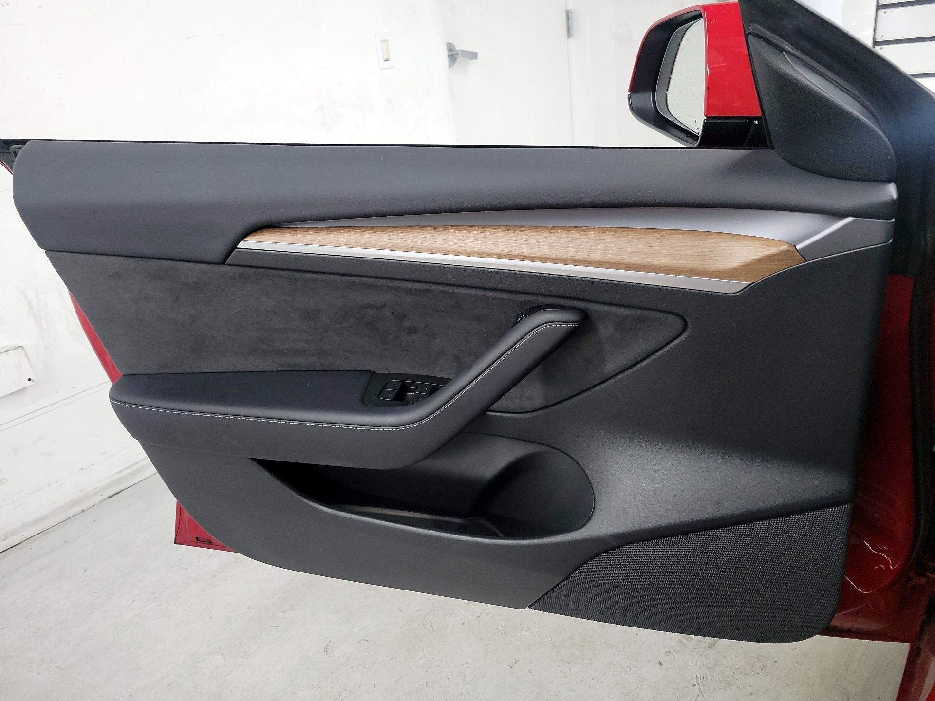 Thumbnail: 2023 Tesla Model 3 - 12
