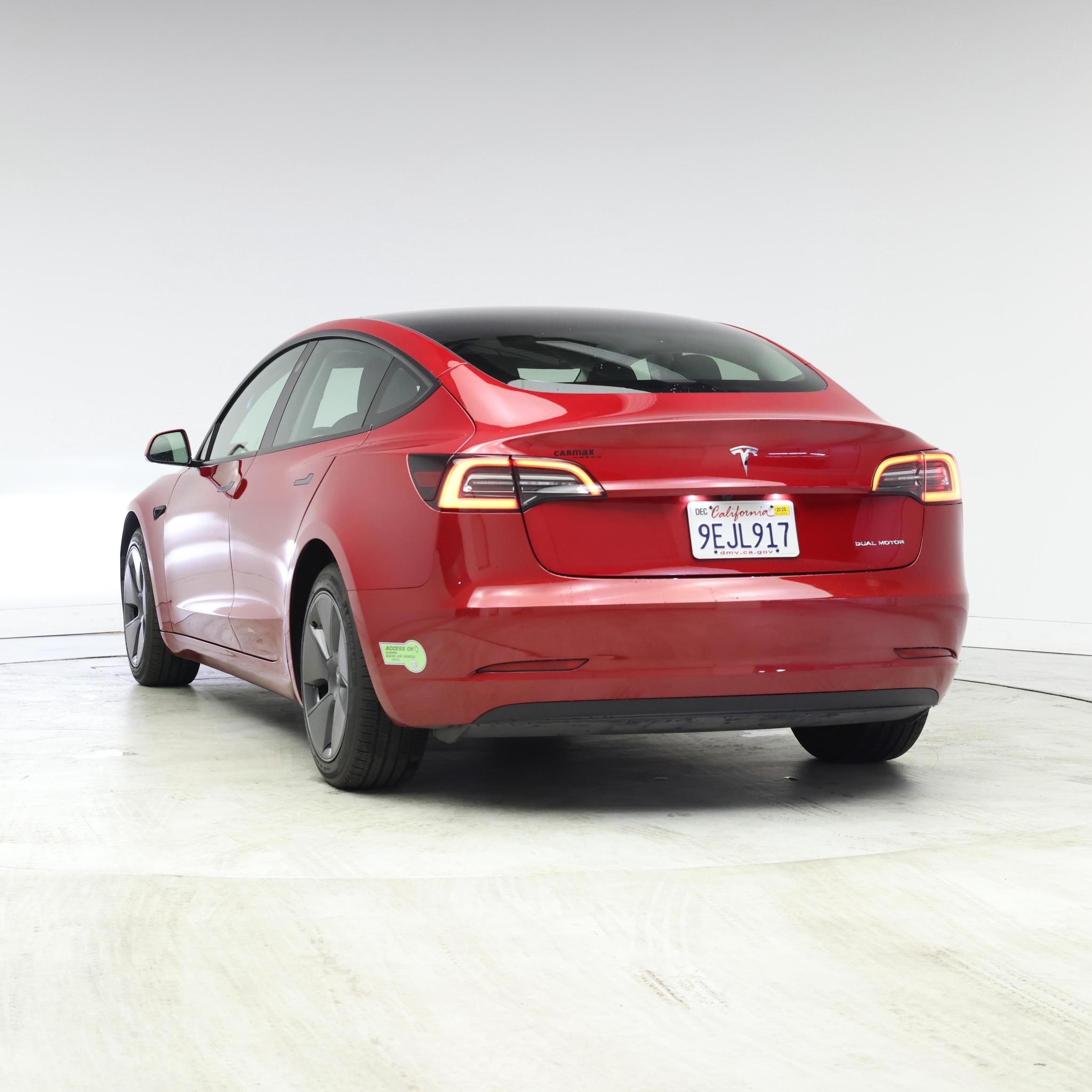 Thumbnail: 2023 Tesla Model 3 - 2