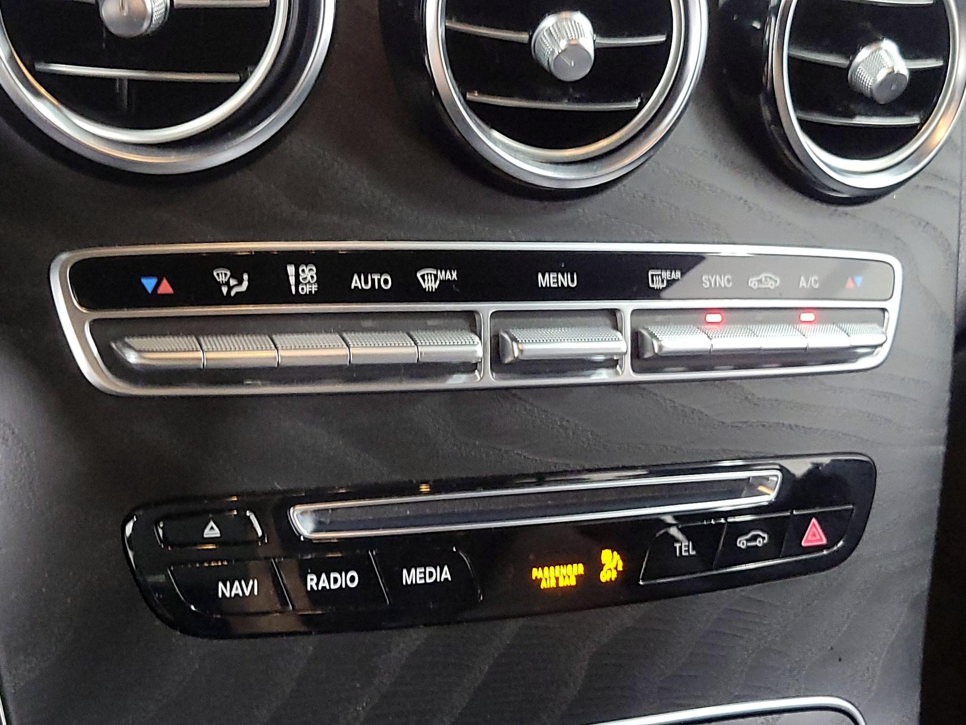 Thumbnail: 2019 Mercedes-Benz GLC - 15