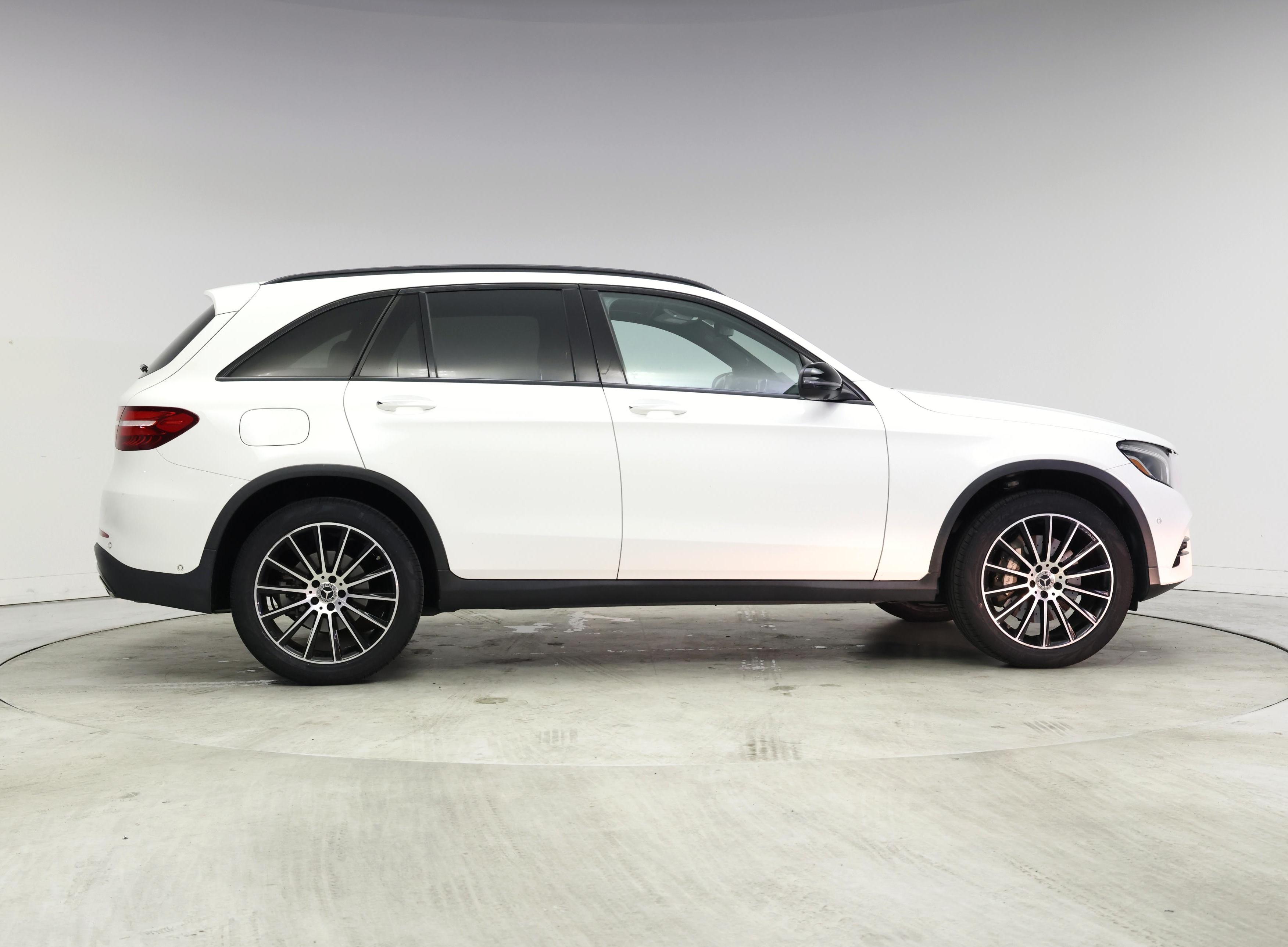 Thumbnail: 2019 Mercedes-Benz GLC - 7