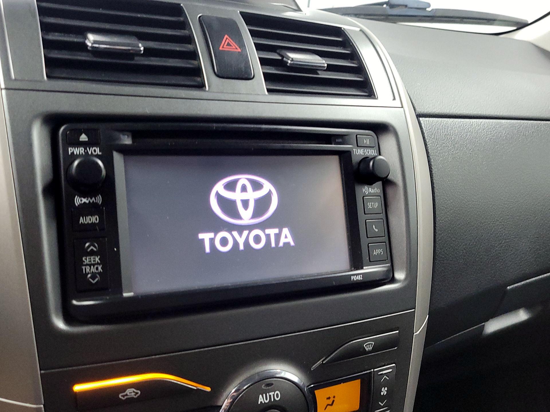 Thumbnail: 2013 Toyota Corolla - 14