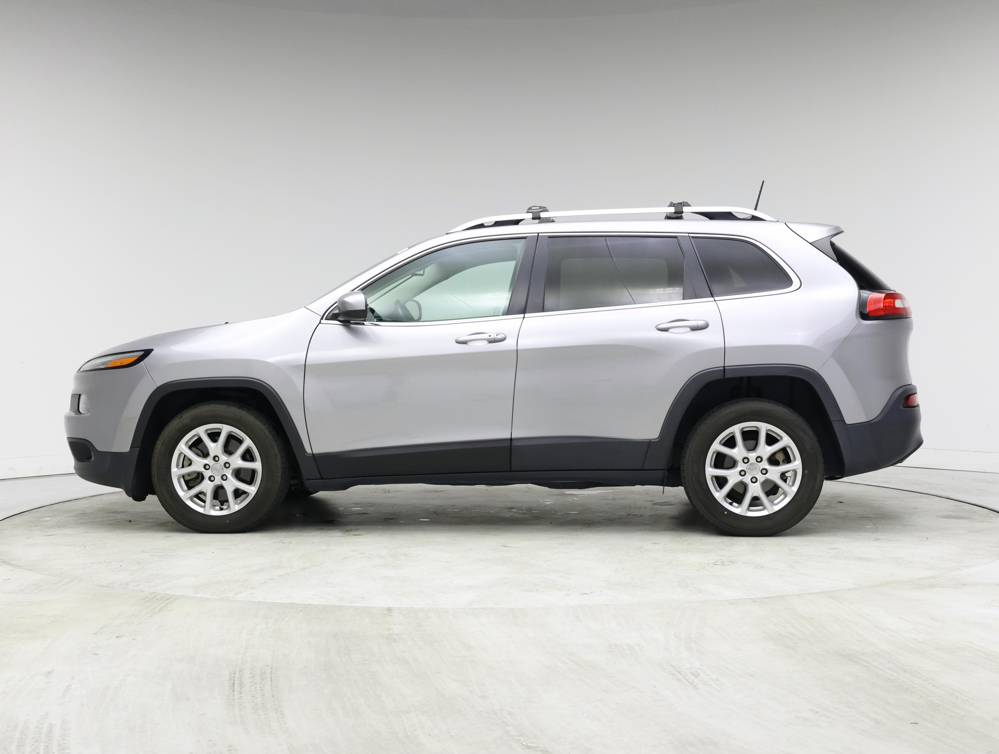 Thumbnail: 2018 Jeep Cherokee - 3