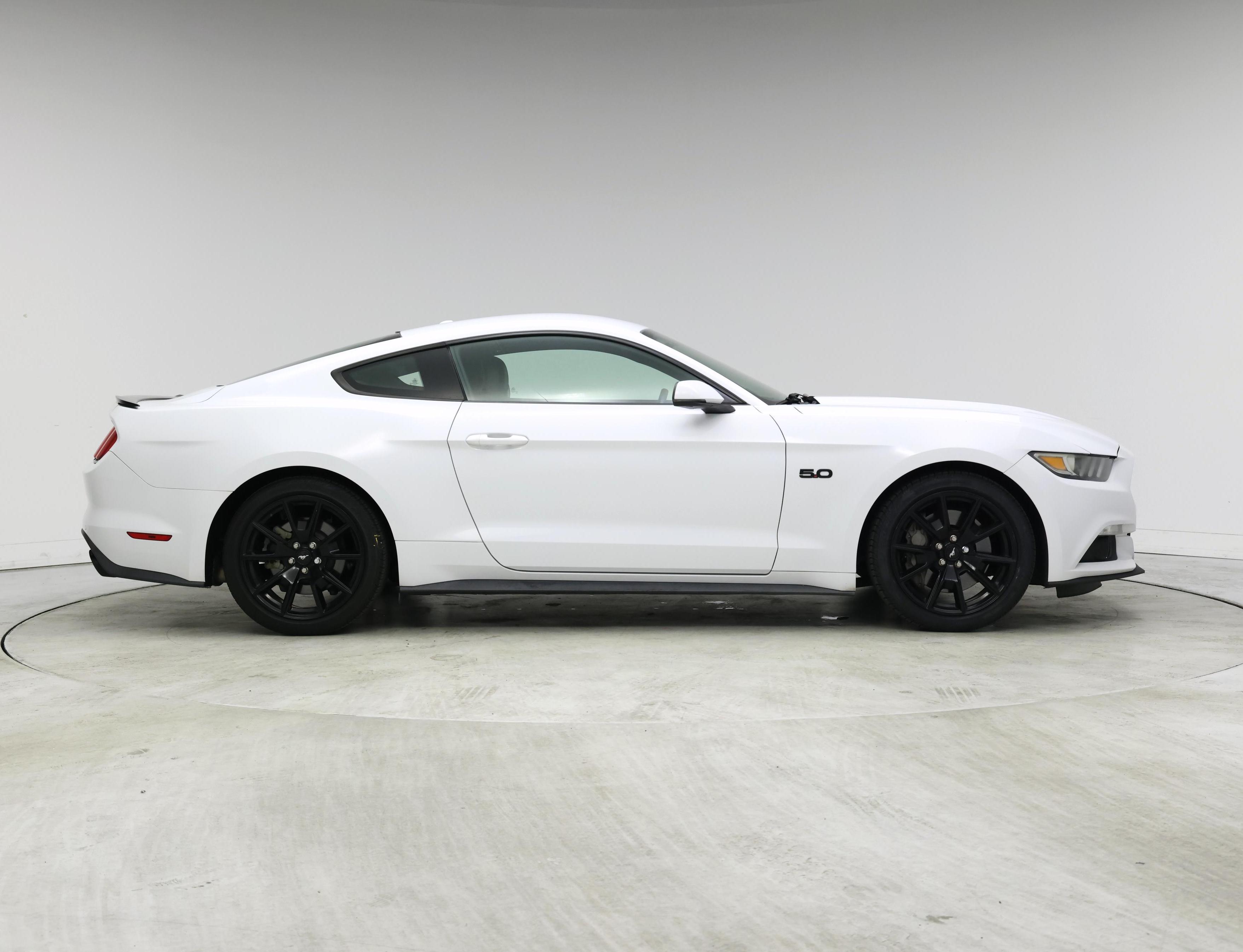 Thumbnail: 2017 Ford Mustang - 7