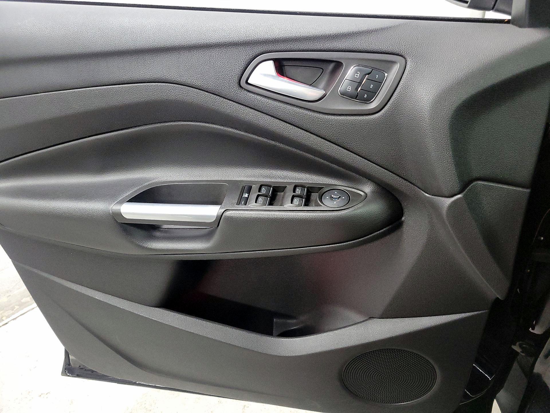 Thumbnail: 2014 Ford Escape - 12