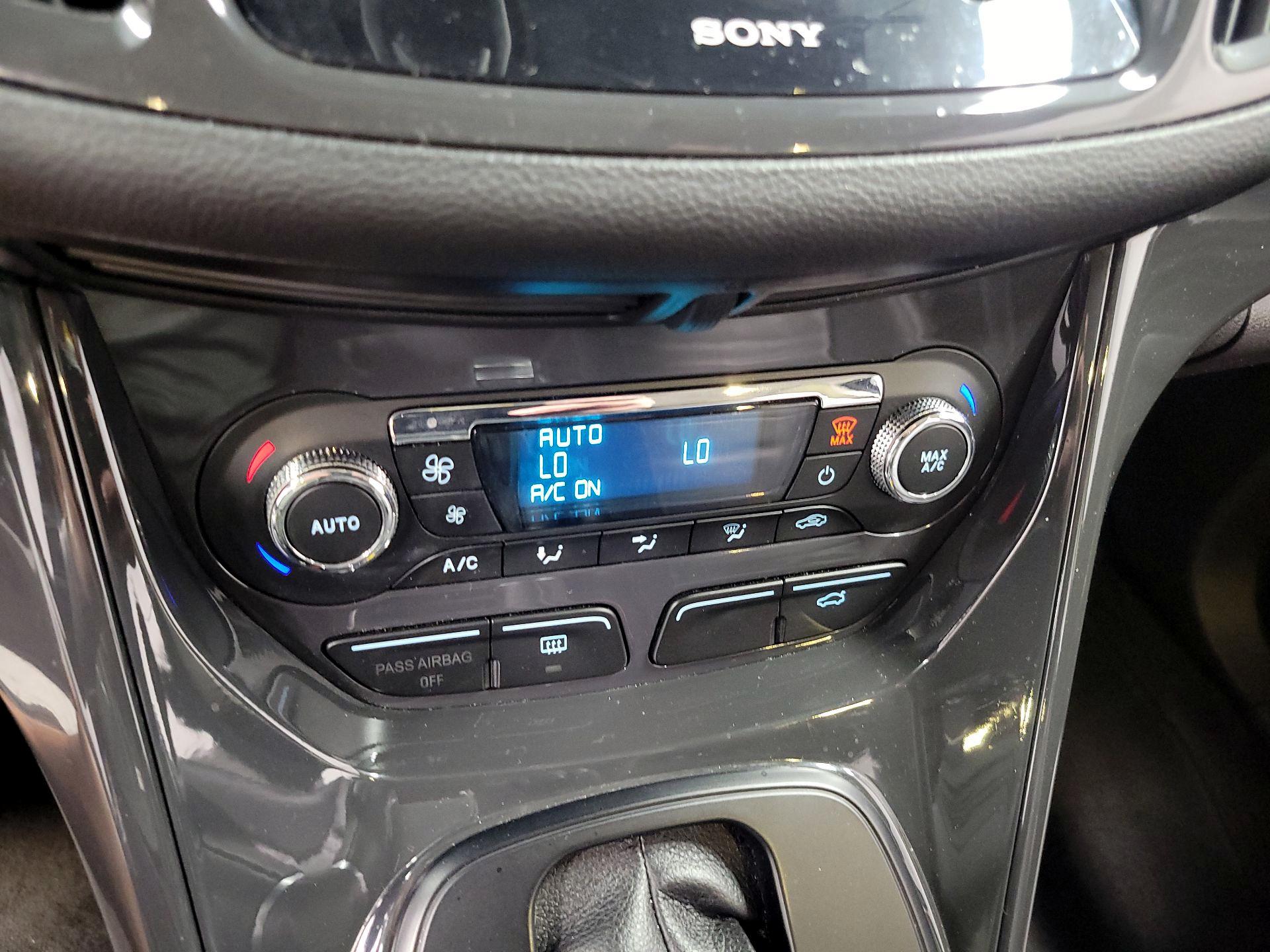 Thumbnail: 2014 Ford Escape - 16