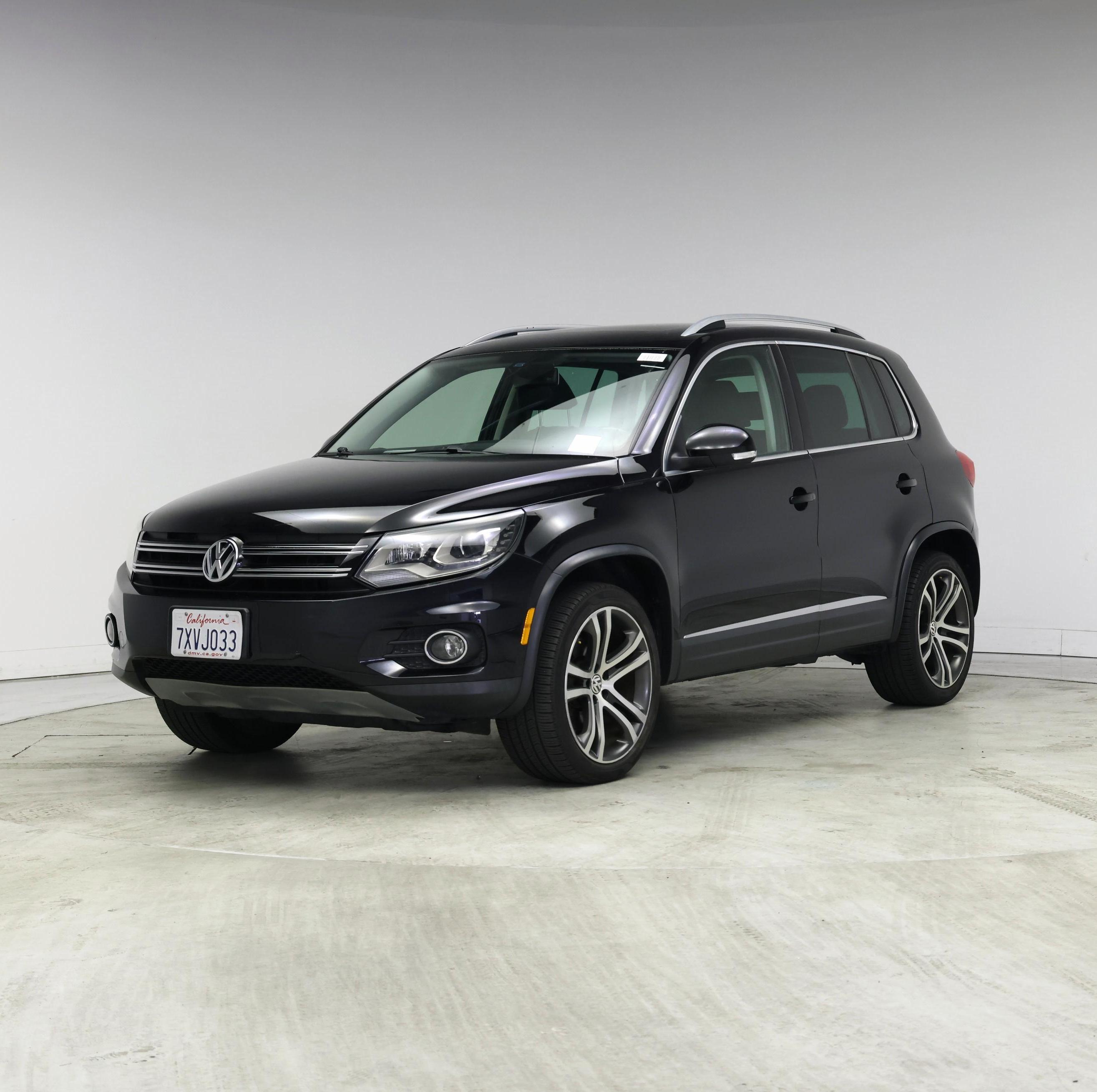 Thumbnail: 2017 Volkswagen Tiguan - 4