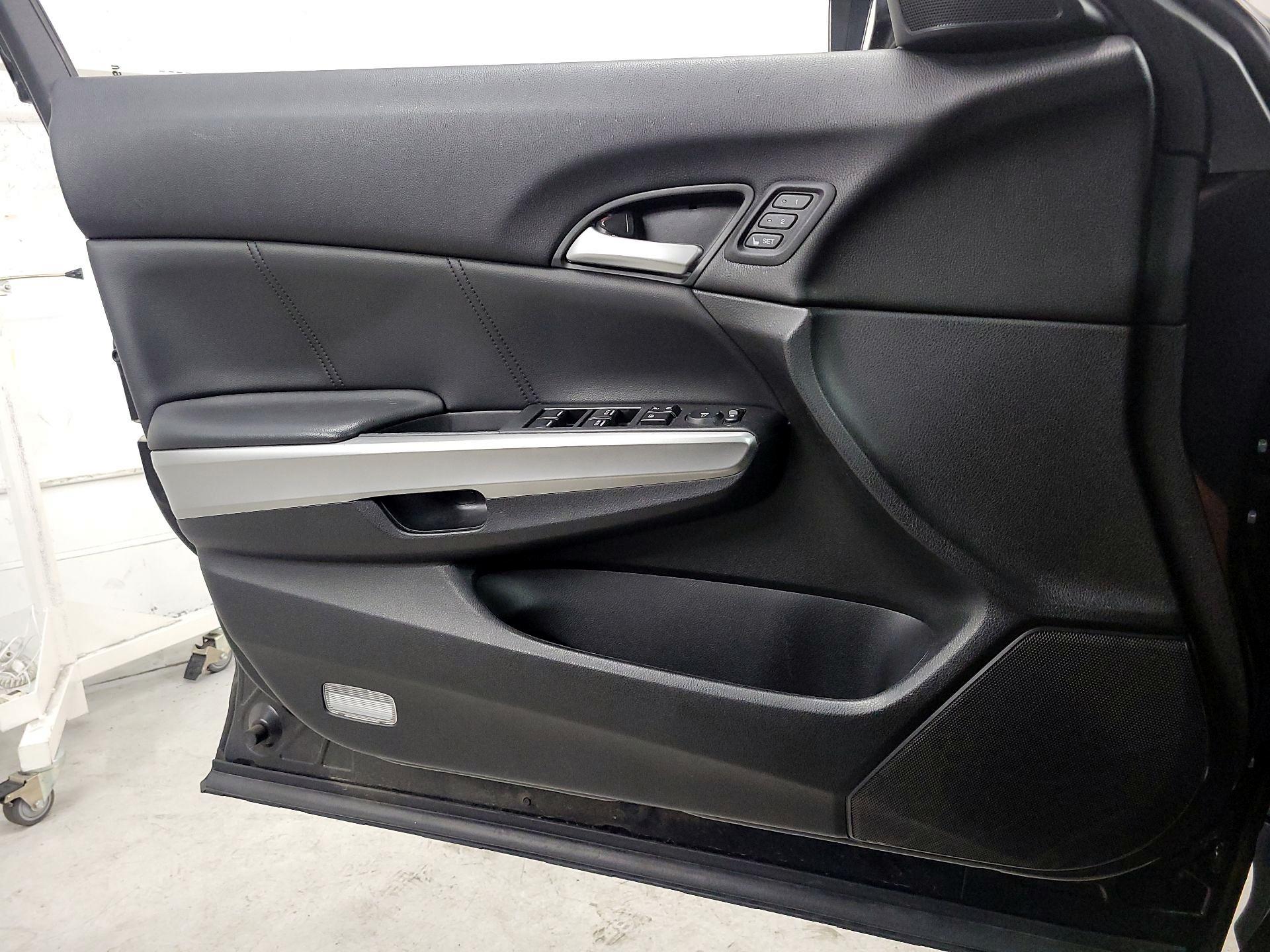 Thumbnail: 2015 Honda Accord Crosstour - 12