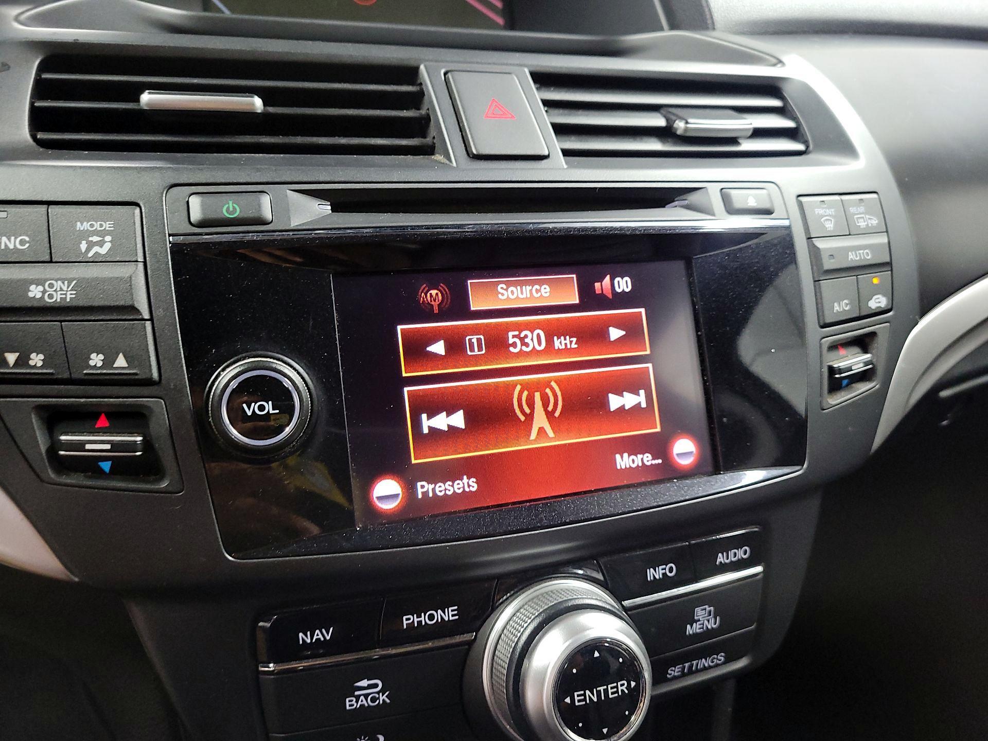 Thumbnail: 2015 Honda Accord Crosstour - 16