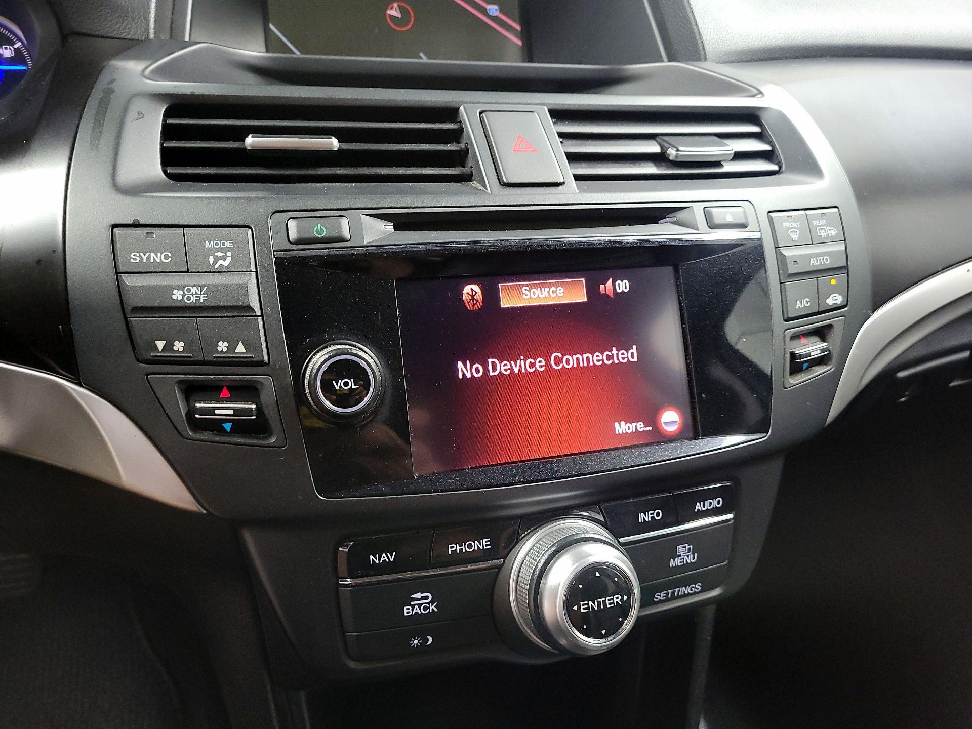 Thumbnail: 2015 Honda Accord Crosstour - 17