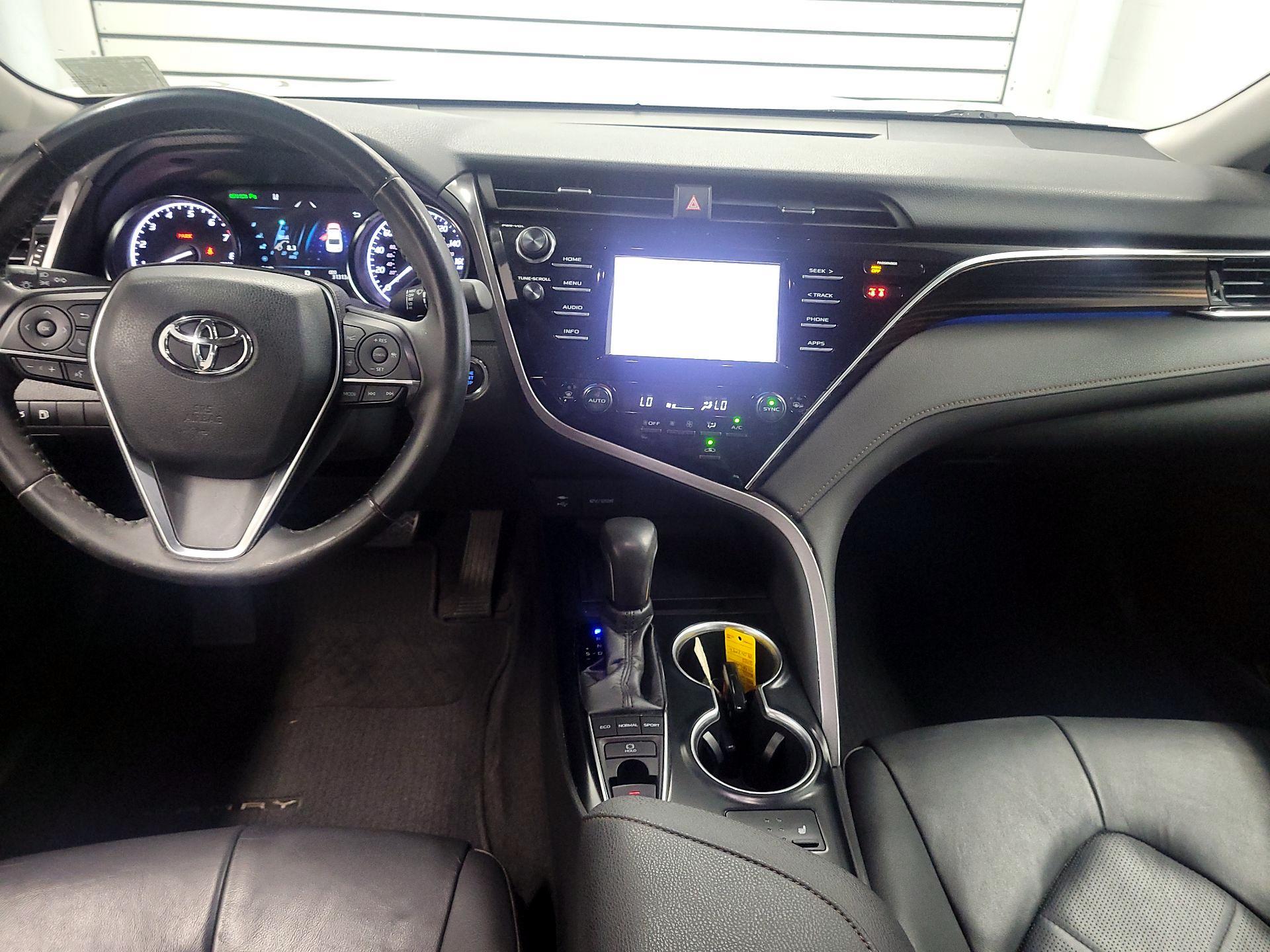 Thumbnail: 2018 Toyota Camry - 9