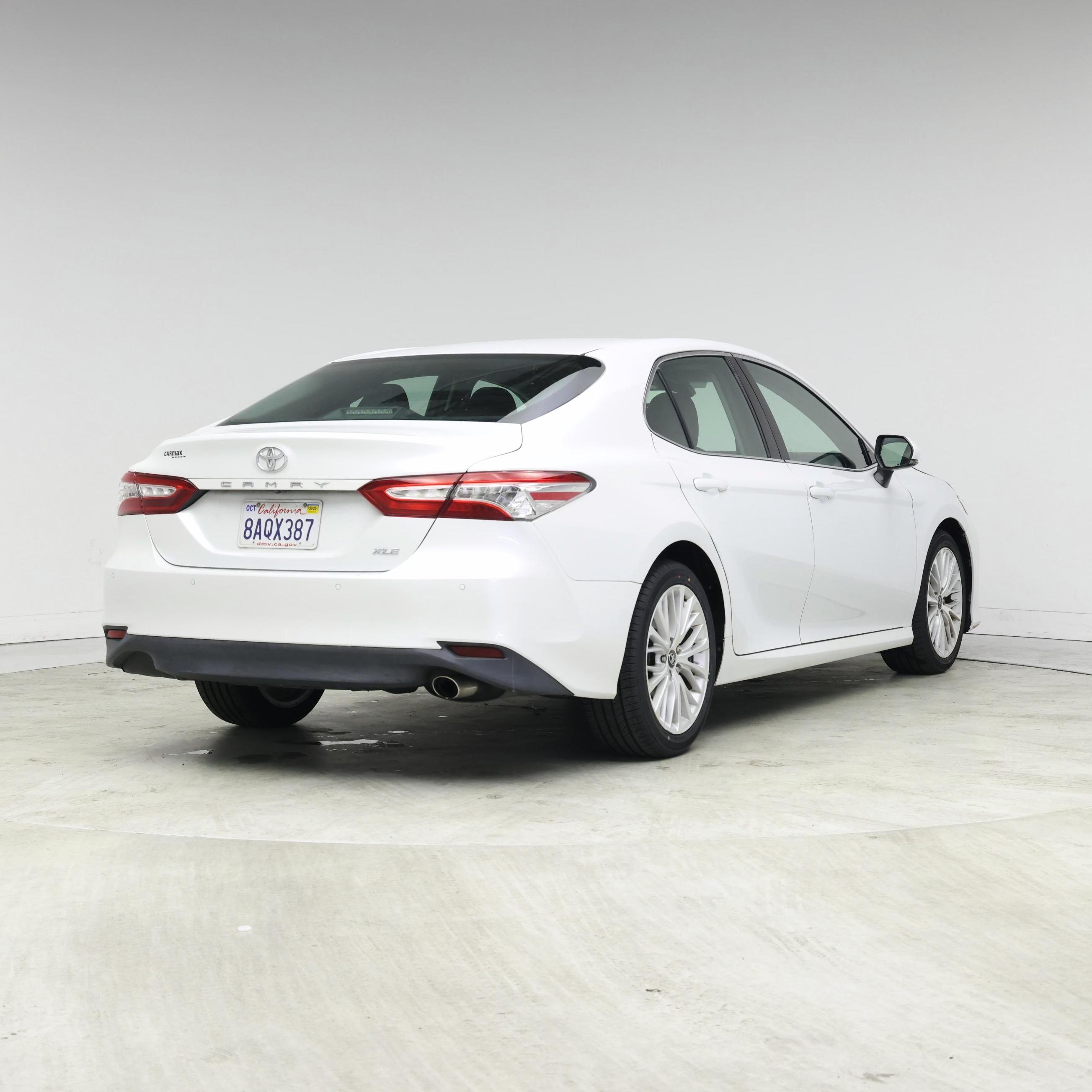 Thumbnail: 2018 Toyota Camry - 8