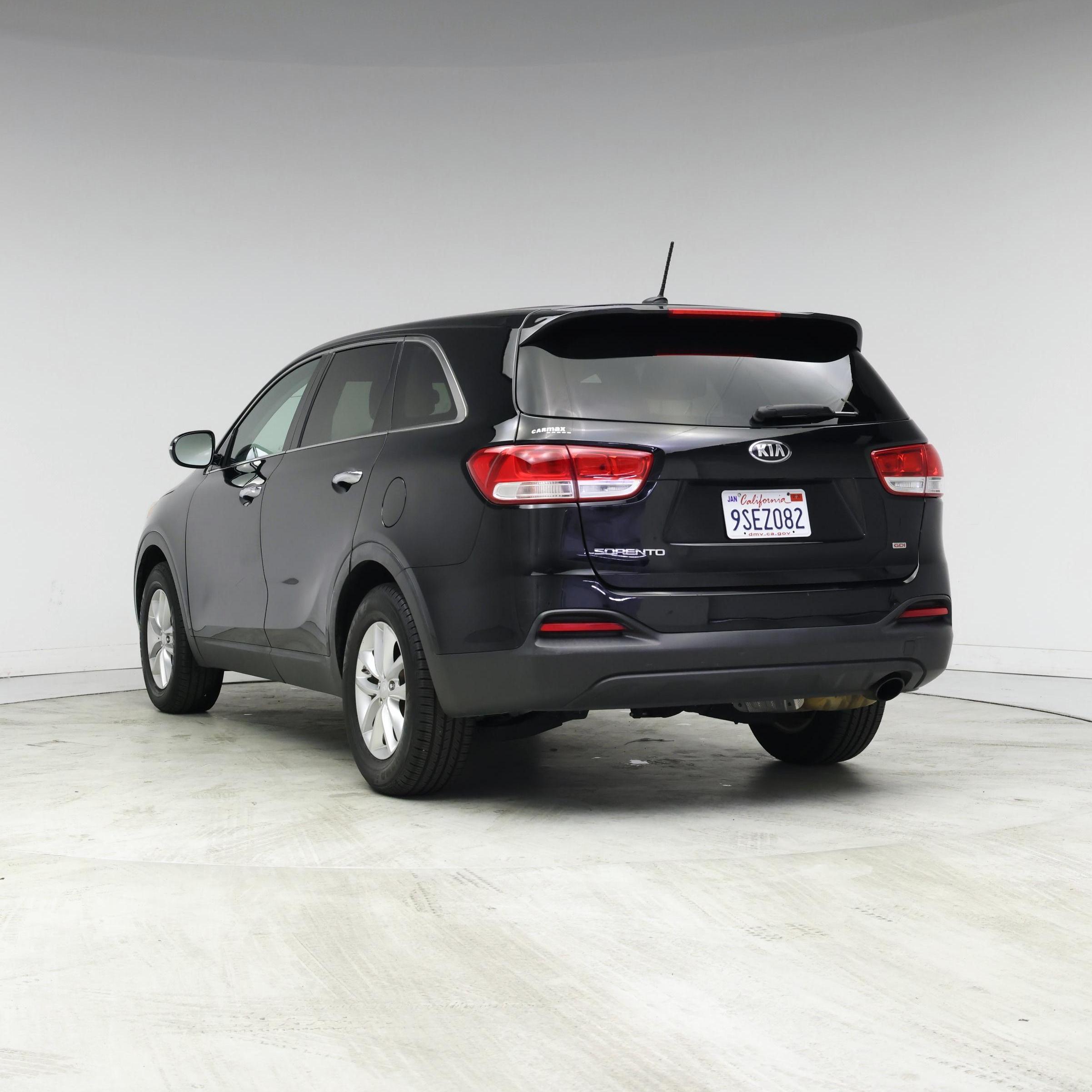 Thumbnail: 2017 Kia Sorento - 2