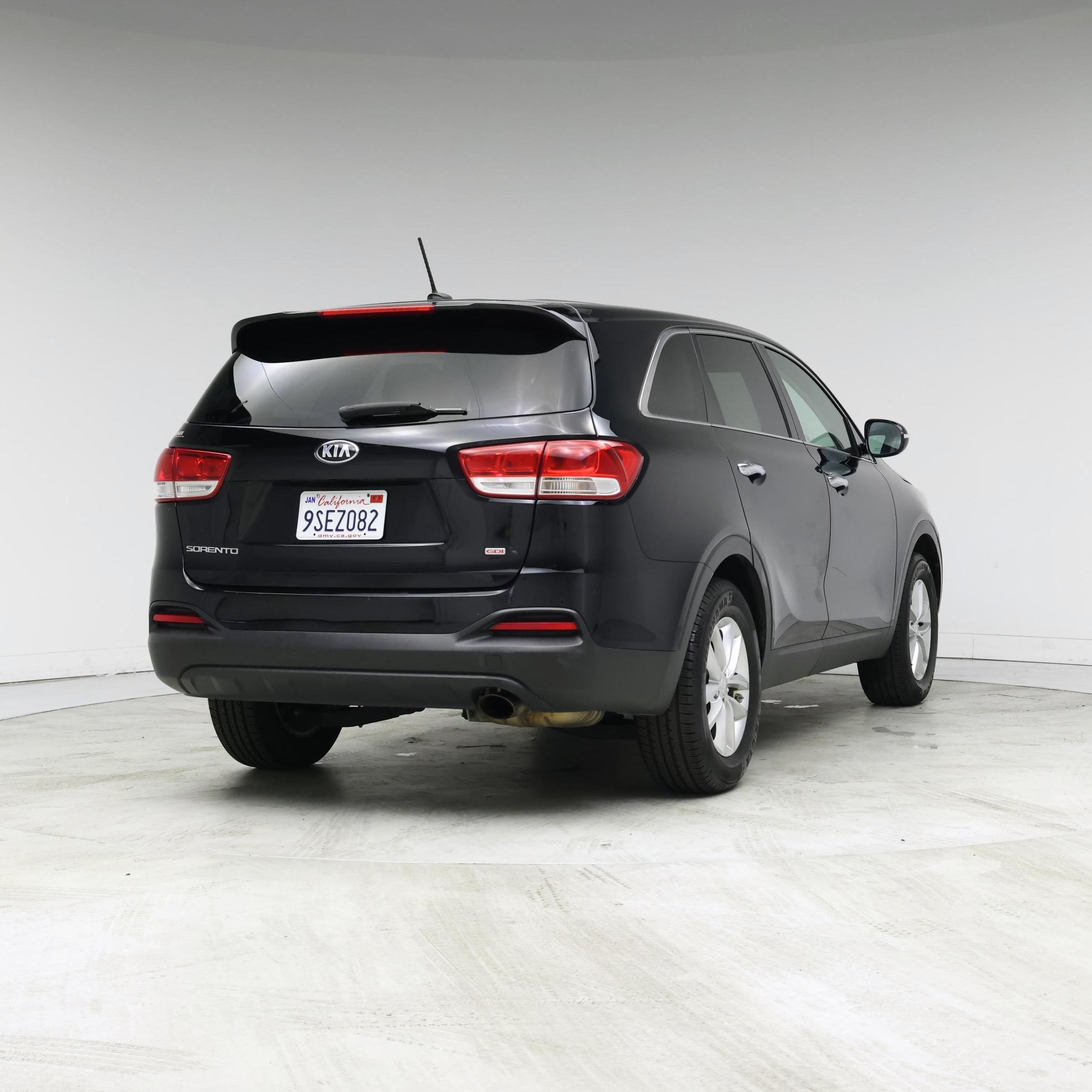 Thumbnail: 2017 Kia Sorento - 8