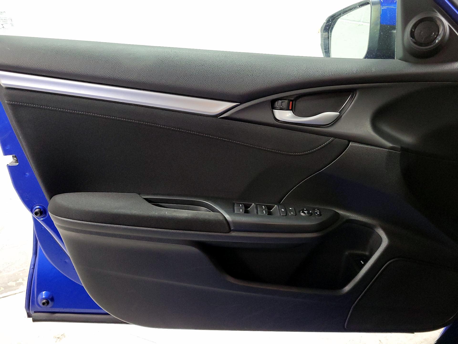 Thumbnail: 2017 Honda Civic - 12